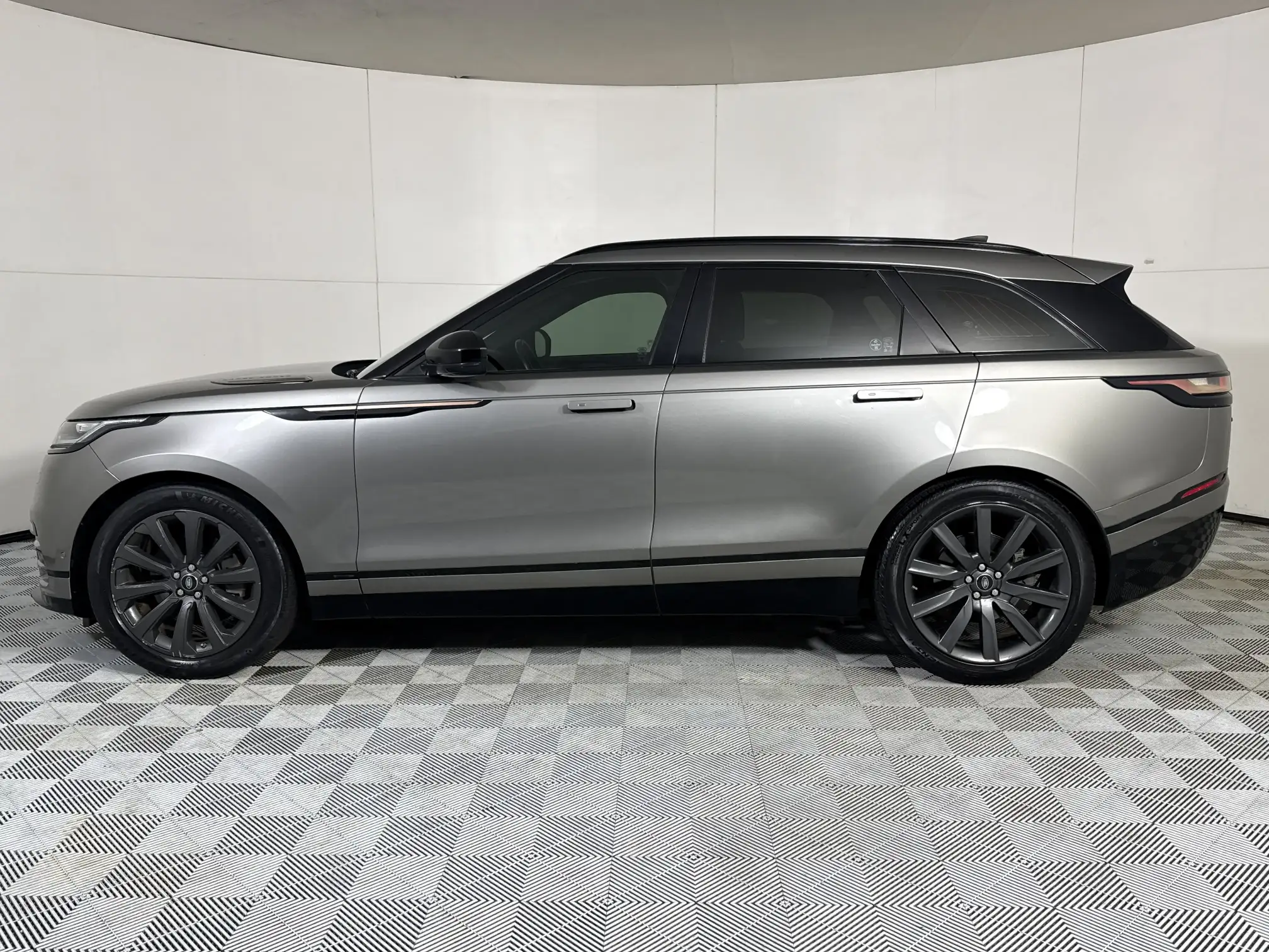Land Rover Velar