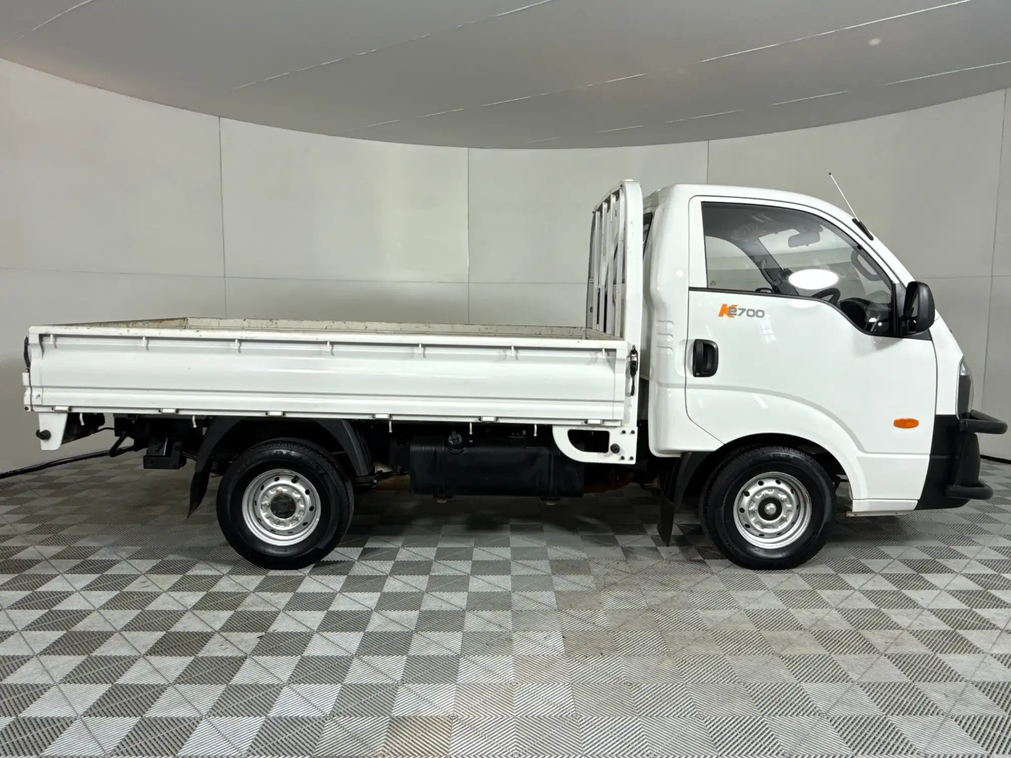 KIA K 2700
