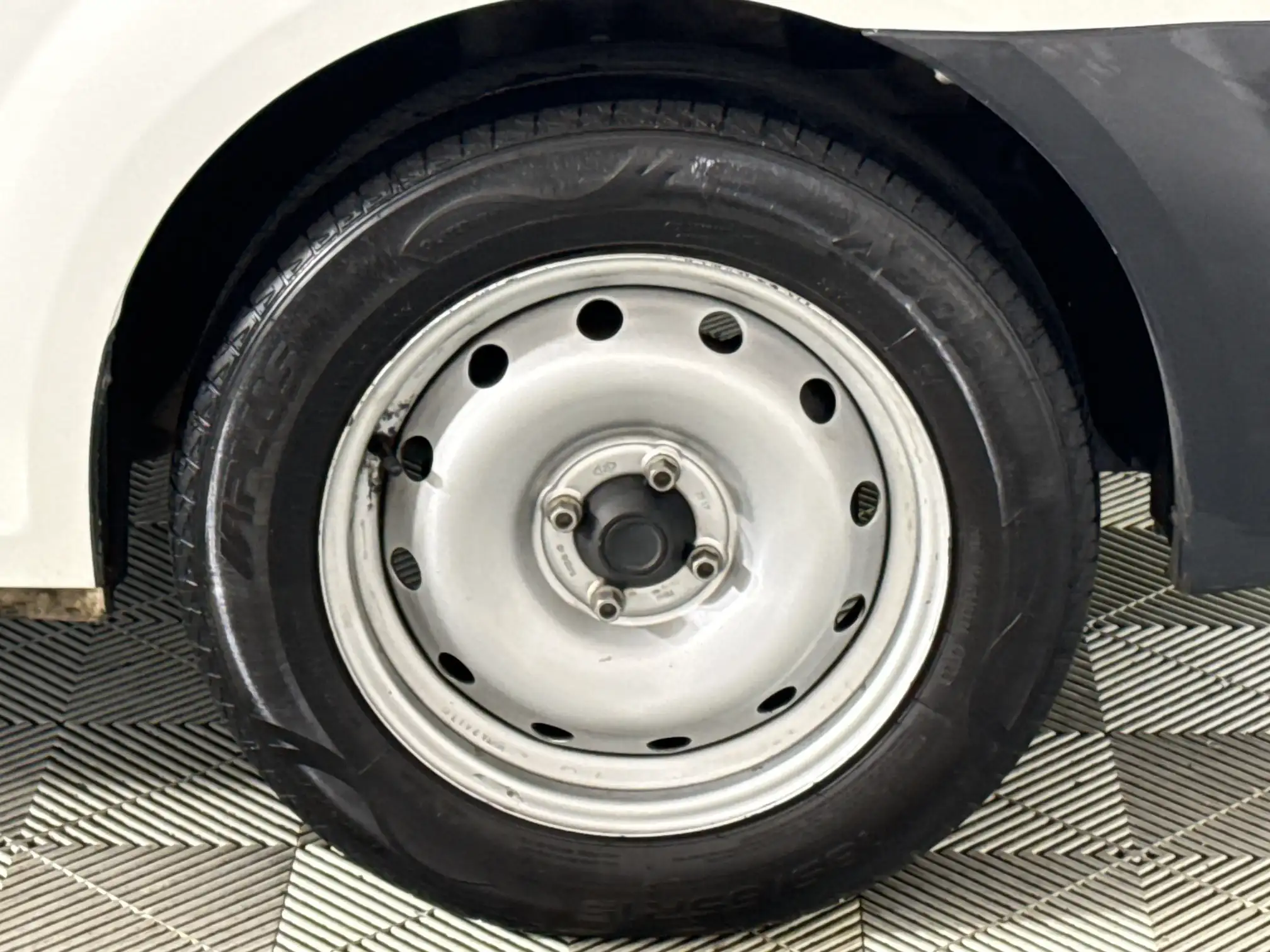 Nissan NP200