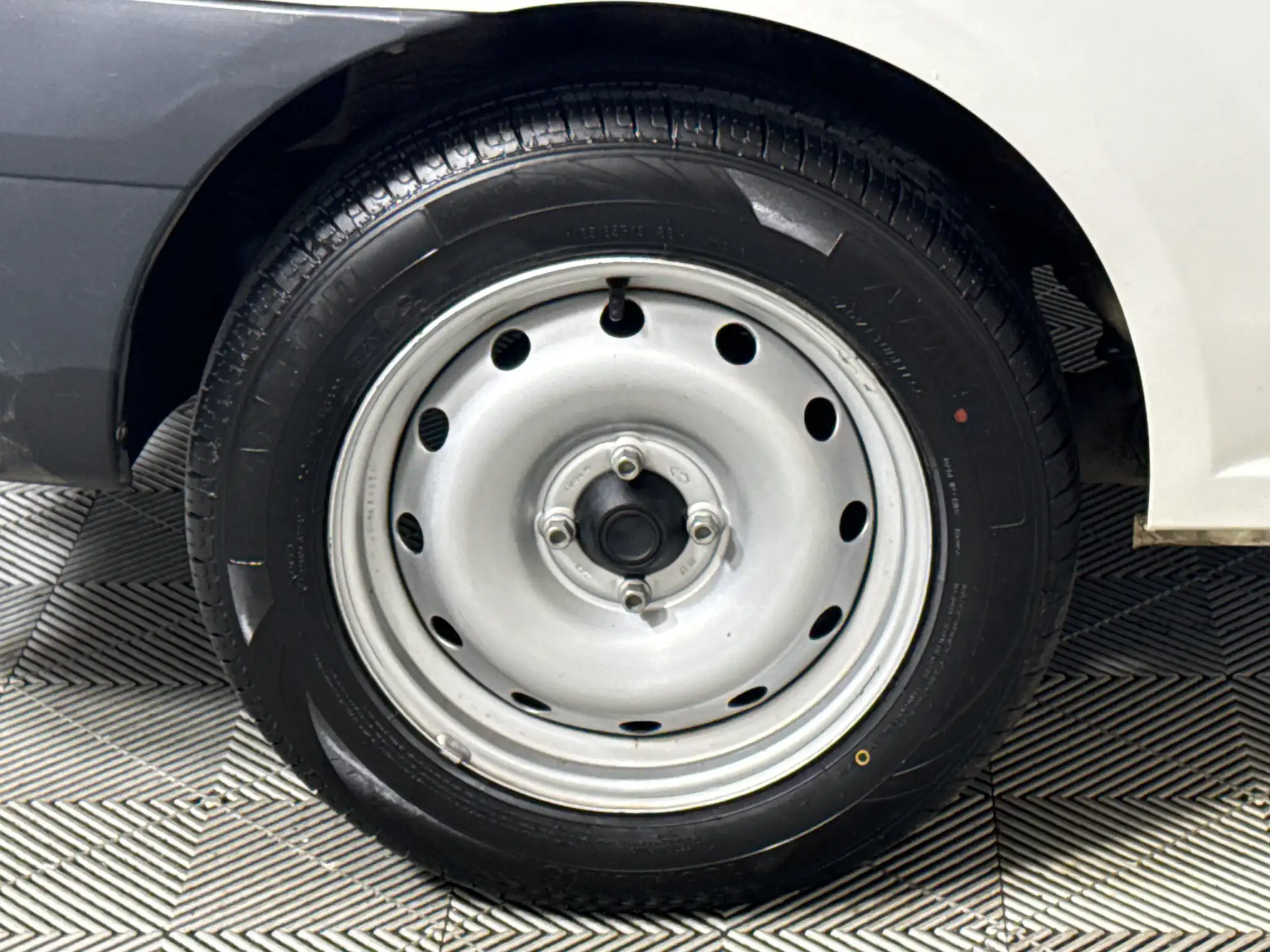 Nissan NP200
