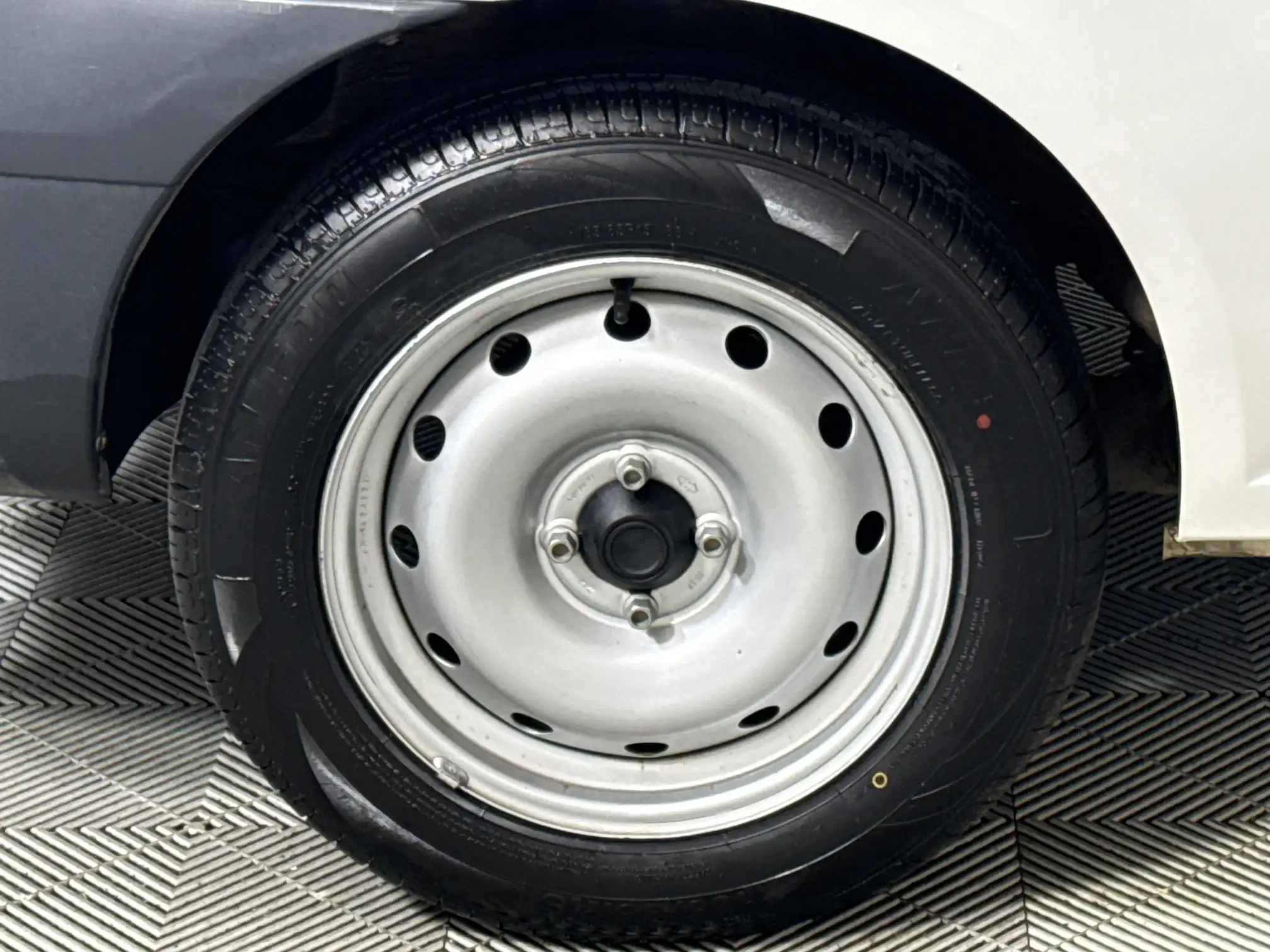 Nissan NP200