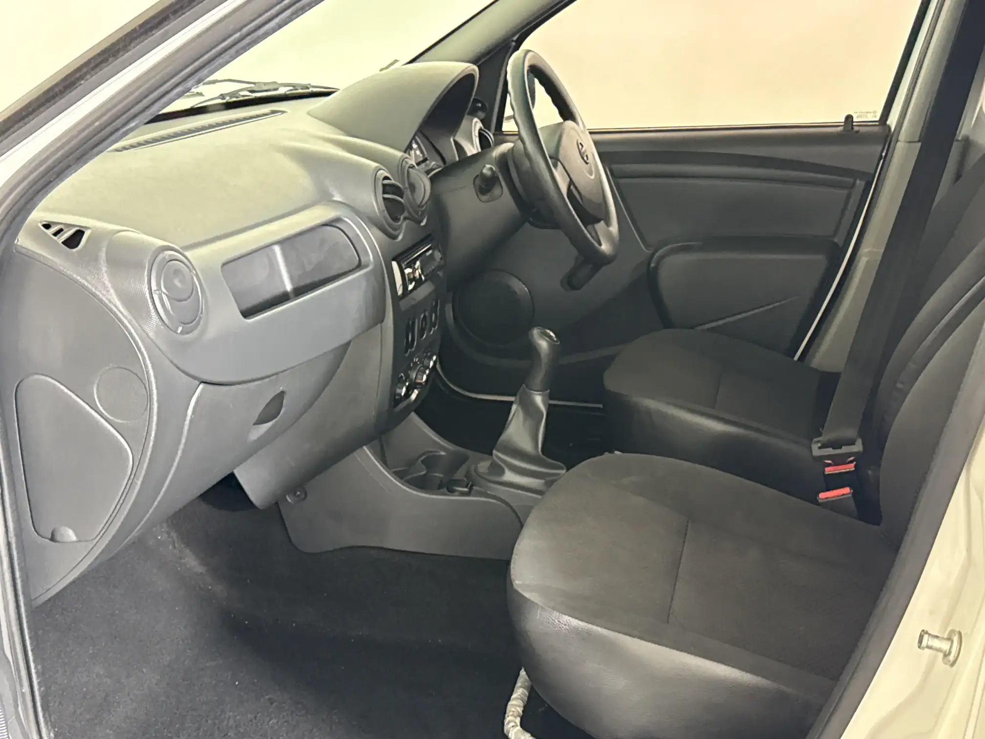 Nissan NP200