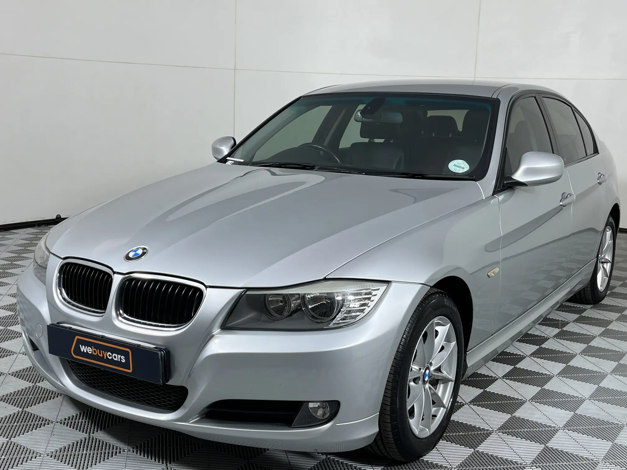 2011 BMW 3 Series 320i Auto (E90)