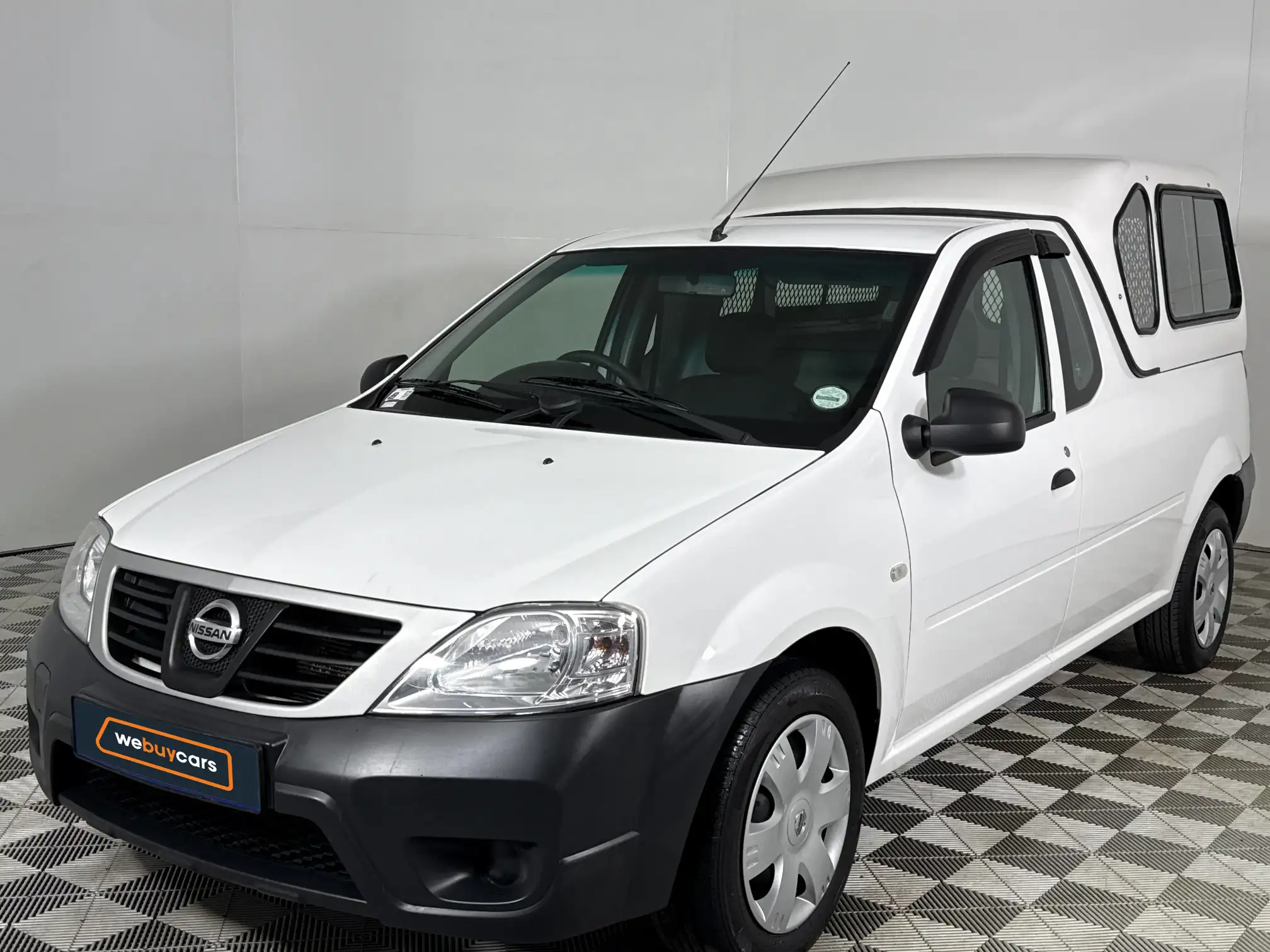 2022 Nissan NP200