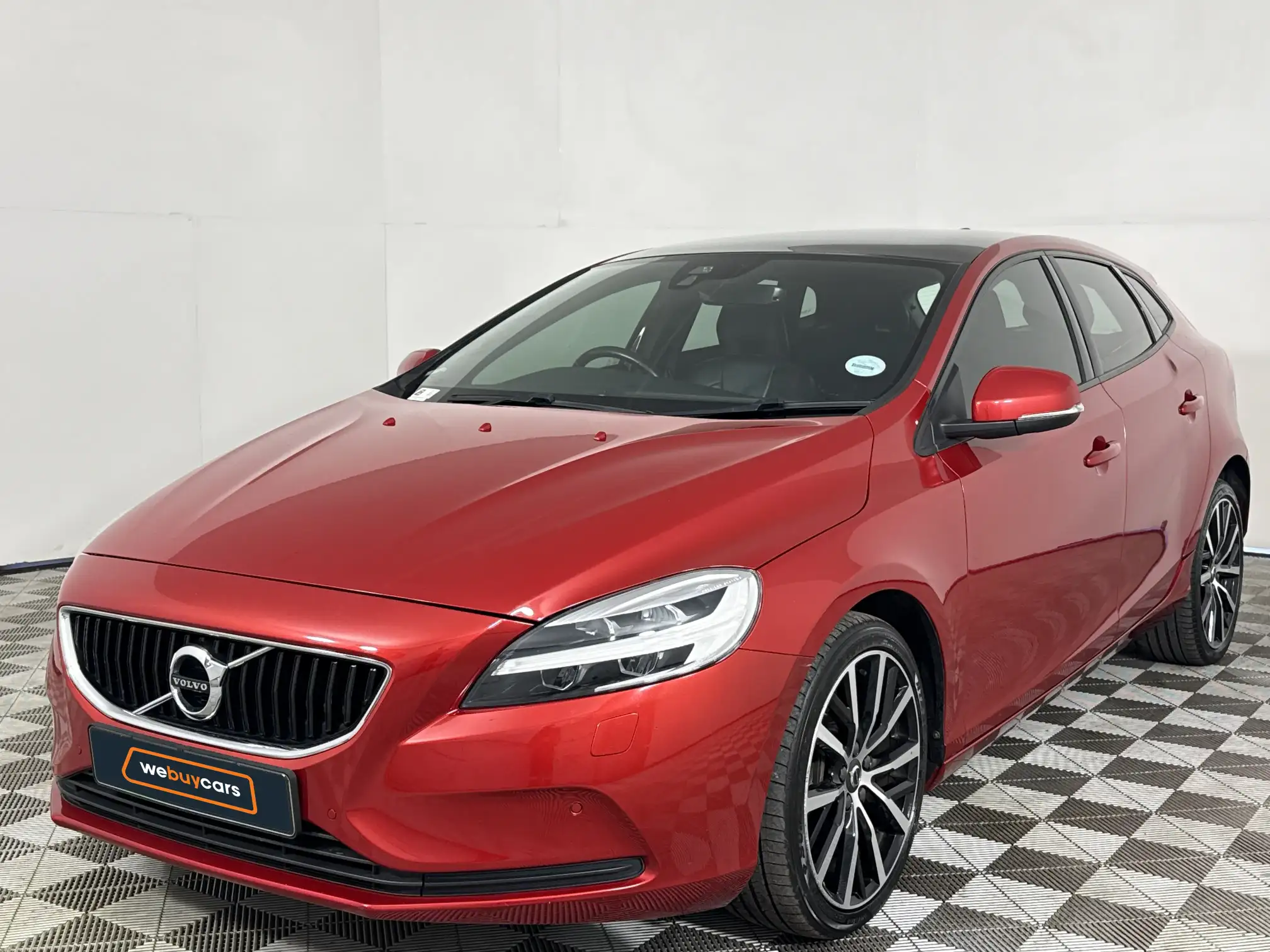 2019 Volvo V40