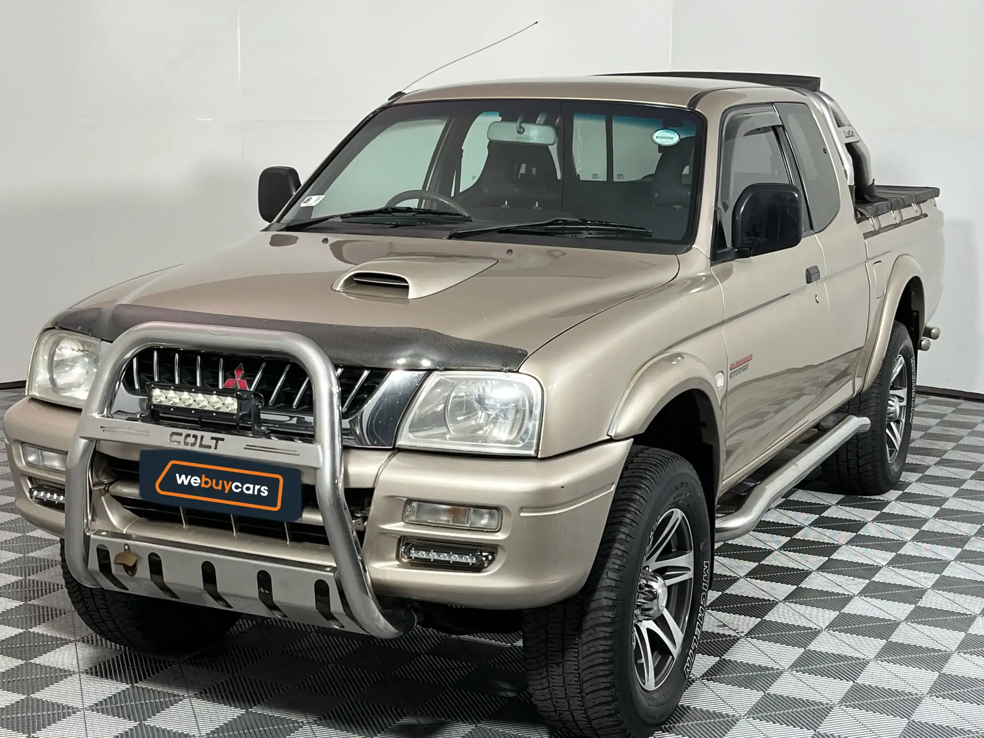 2004 Mitsubishi Colt