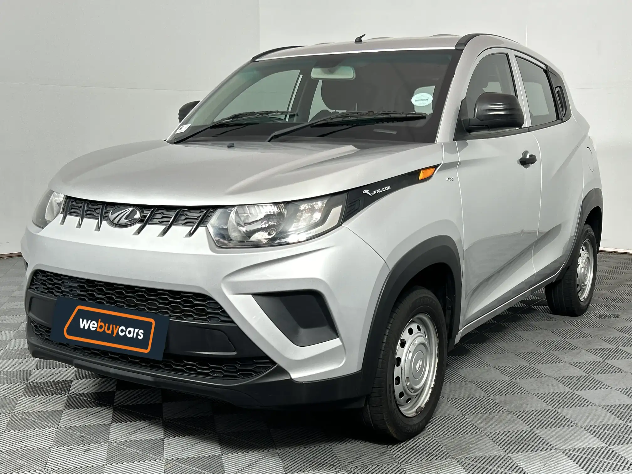 Mahindra KUV 100