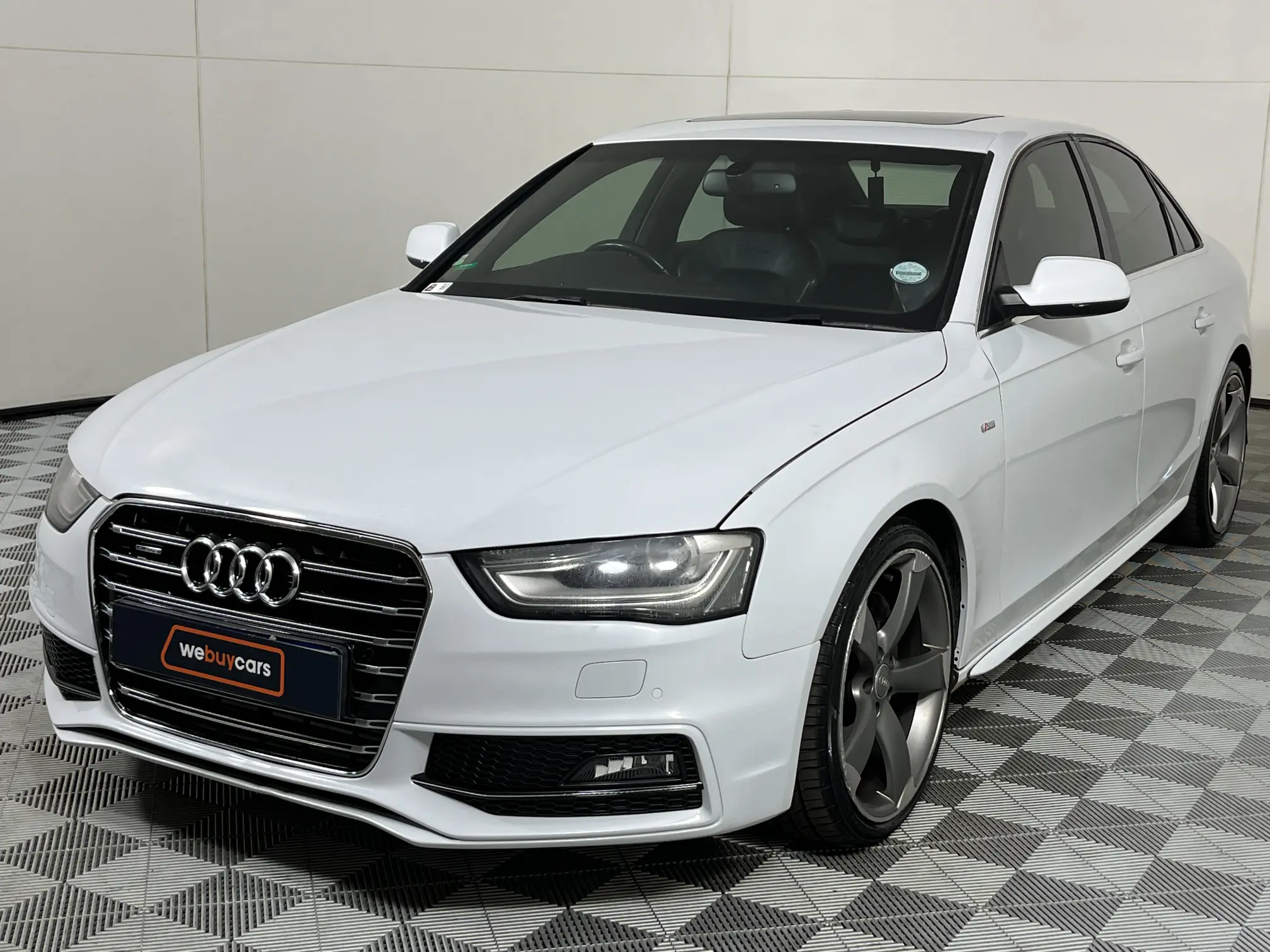 2015 Audi A4 2.0 TFSI SE Quattro Stron (165 KW)