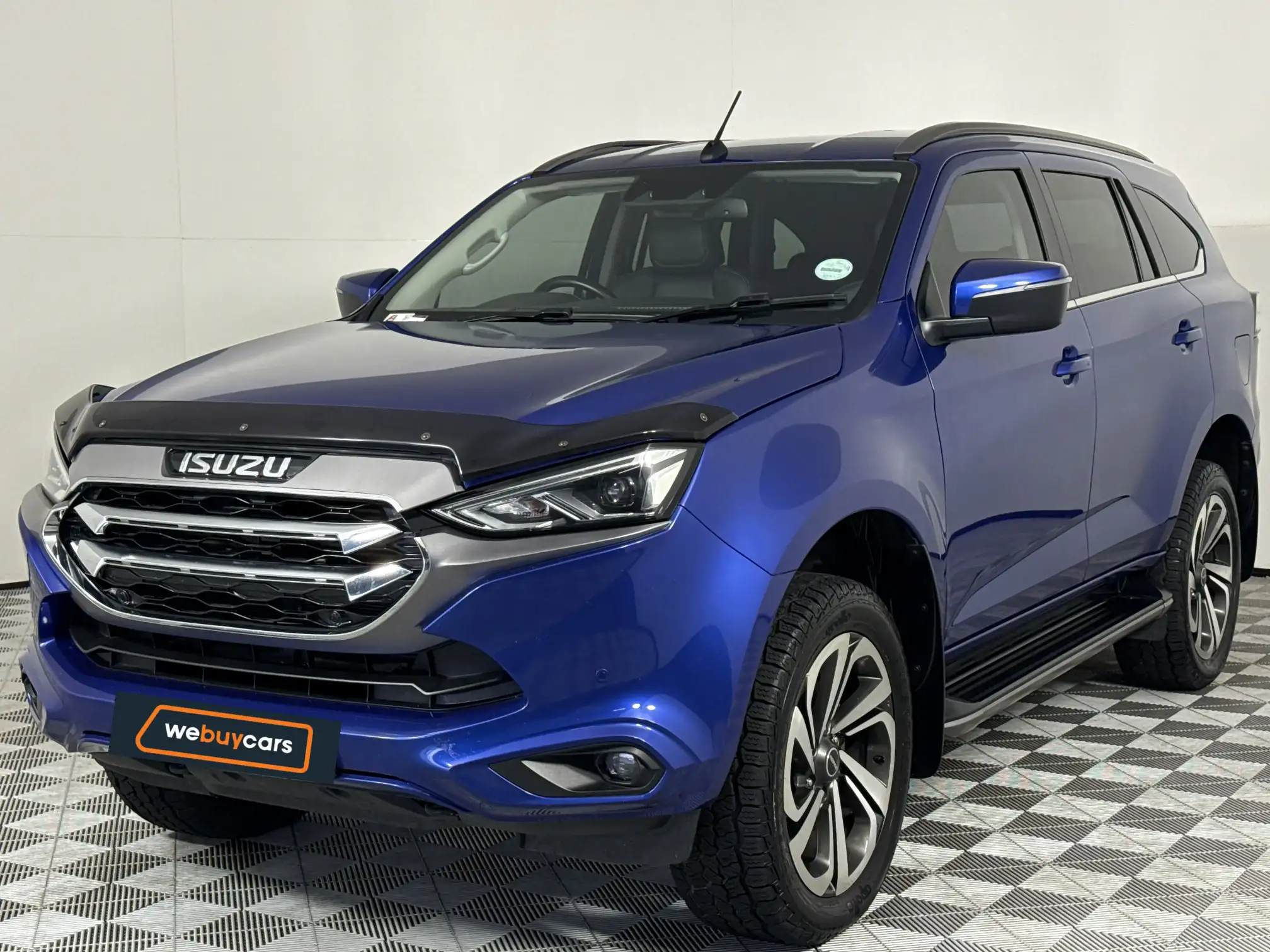Isuzu MU-X
