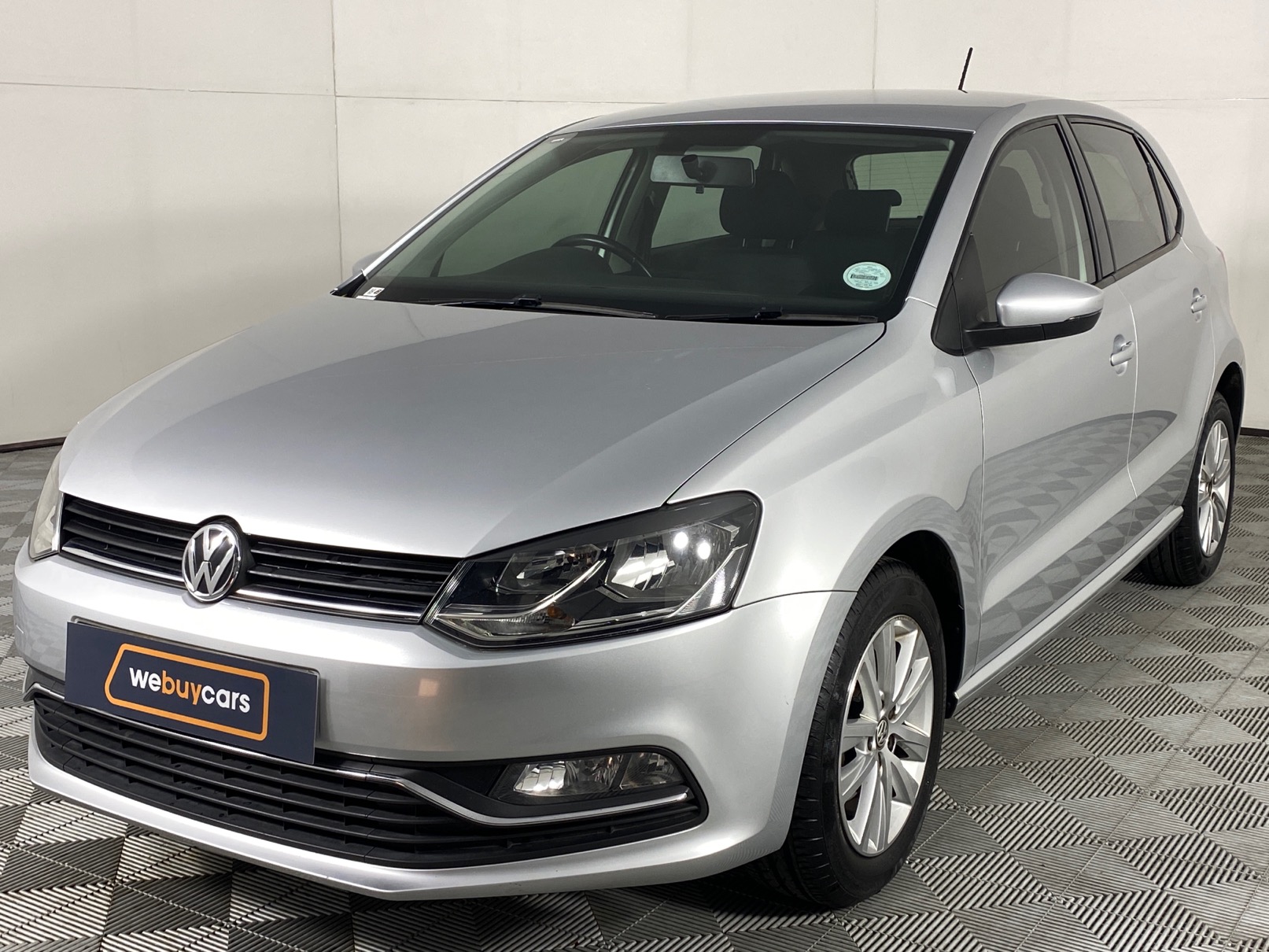 Used 2015 Volkswagen Polo 1.2 TSI Comfortline (66 KW) for sale | WeBuyCars