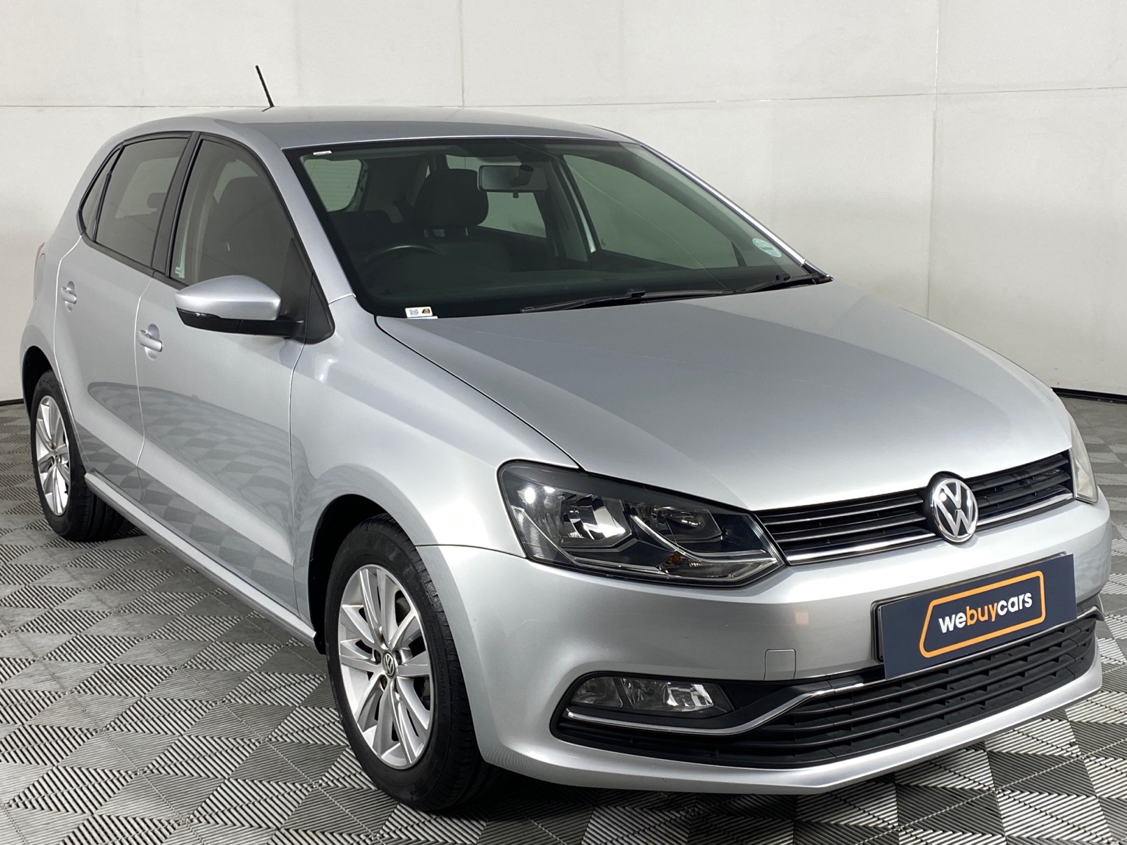 Used 2015 Volkswagen Polo 1.2 TSI Comfortline (66 KW) for sale | WeBuyCars