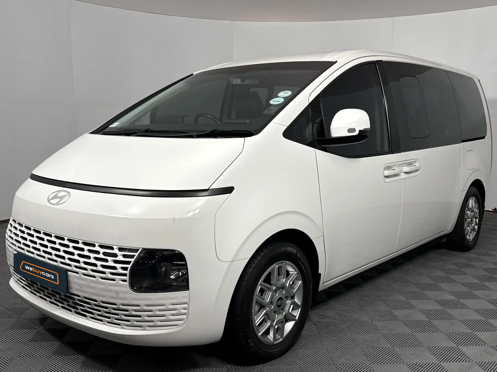 2024 Hyundai Staria