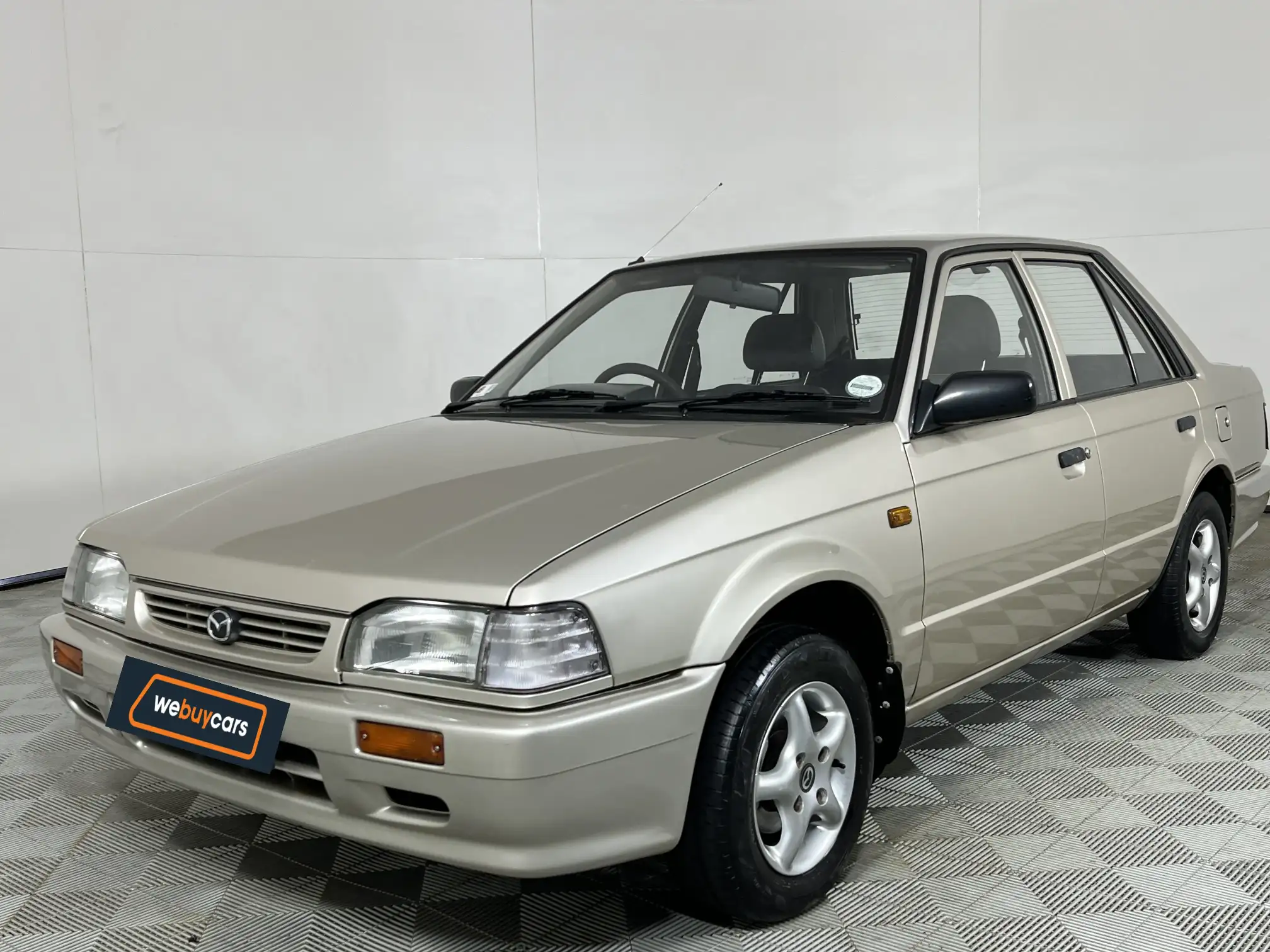 Mazda 323