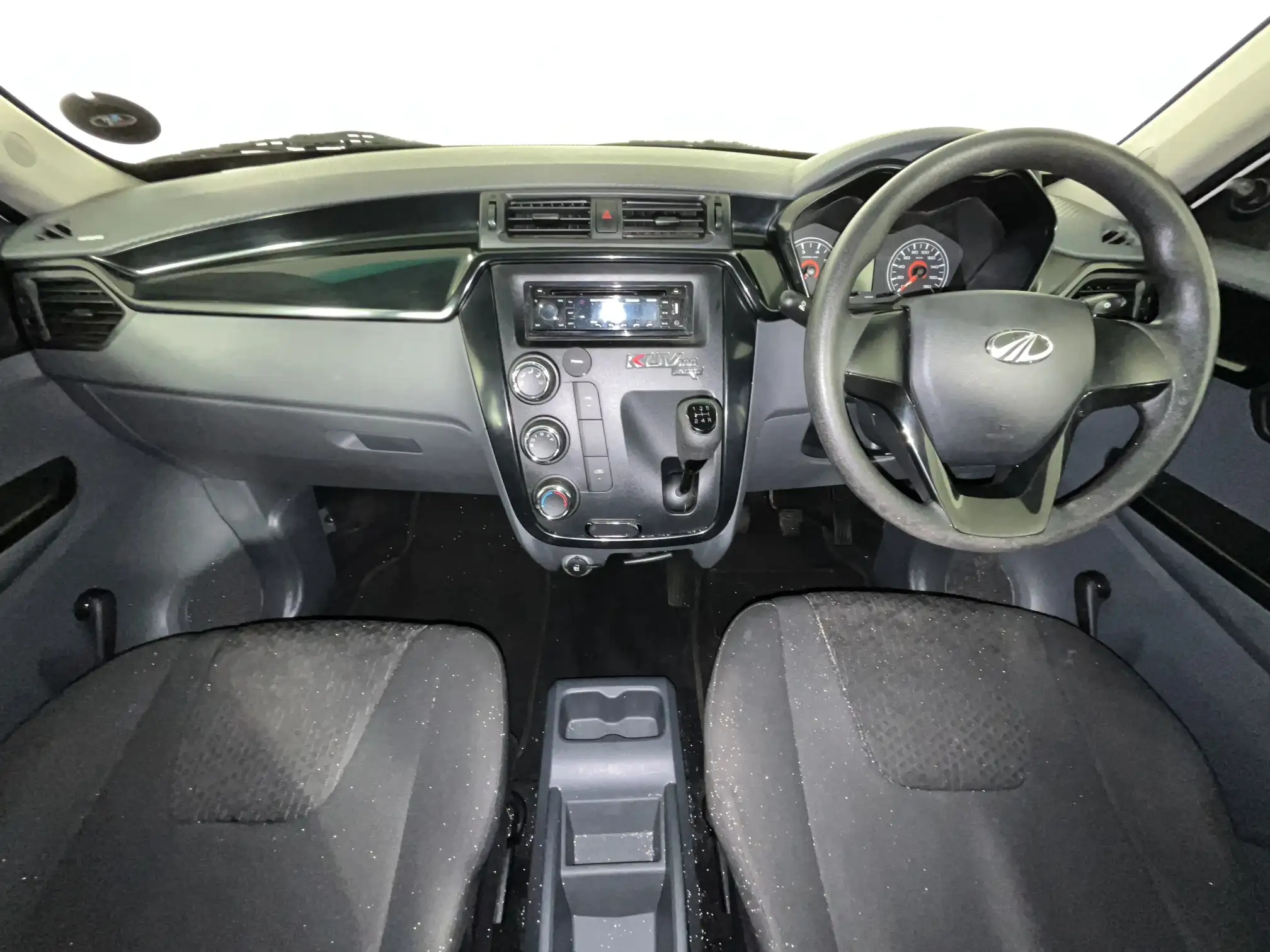 Mahindra KUV 100