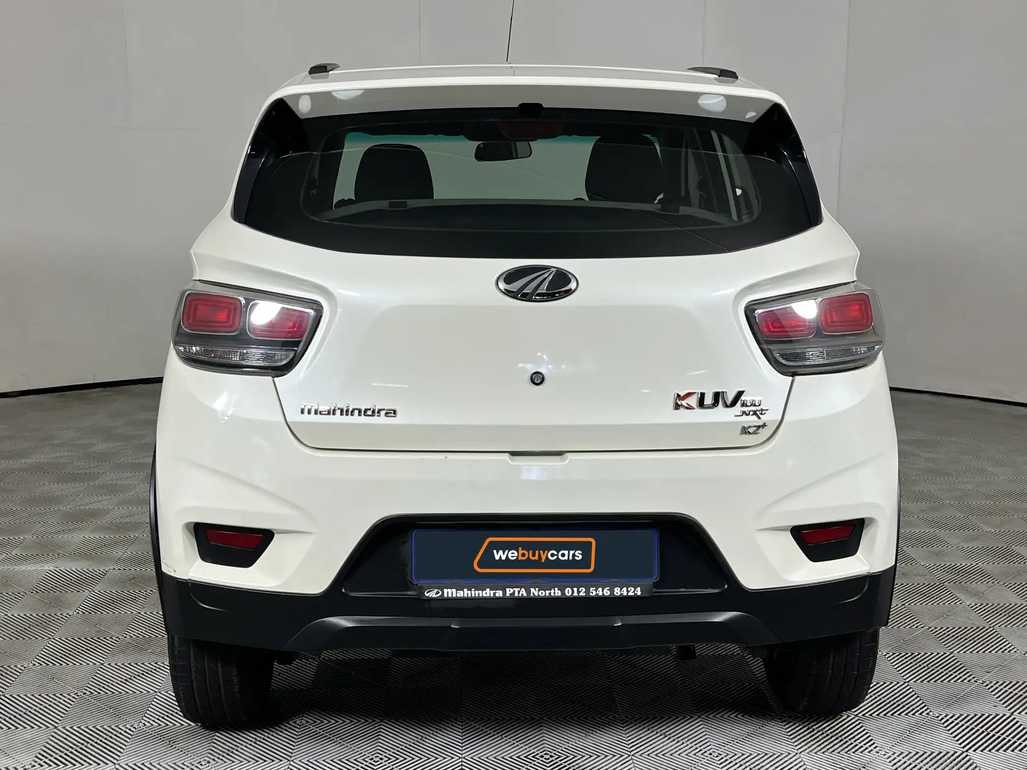 Mahindra KUV 100