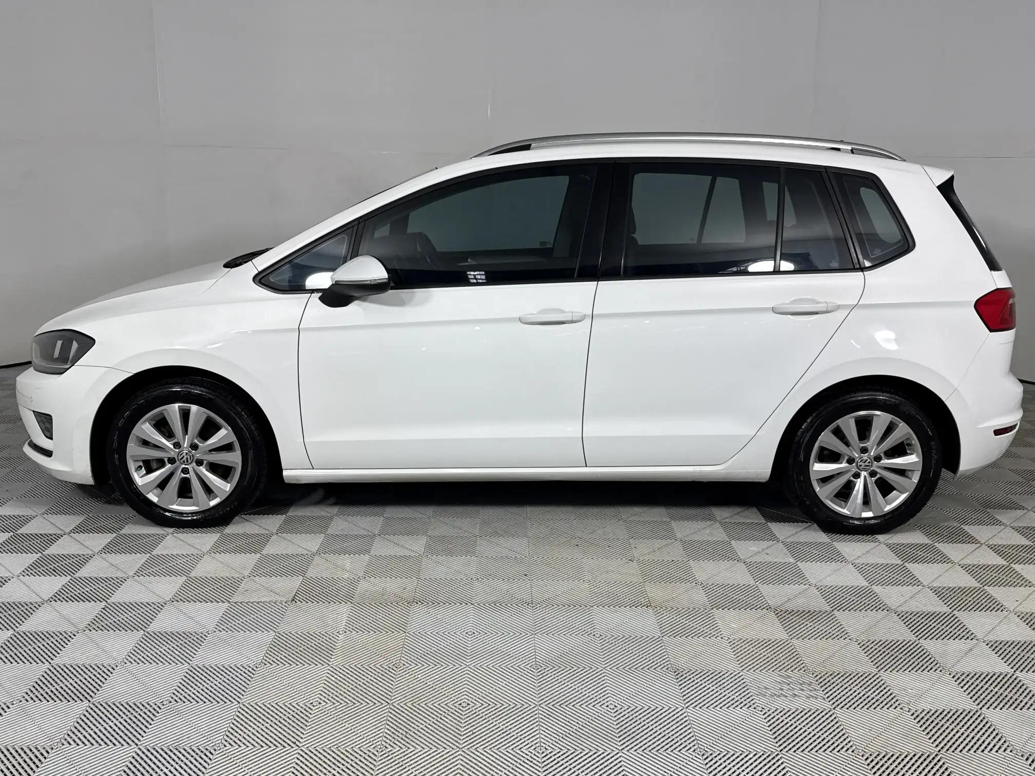 Volkswagen Golf SV