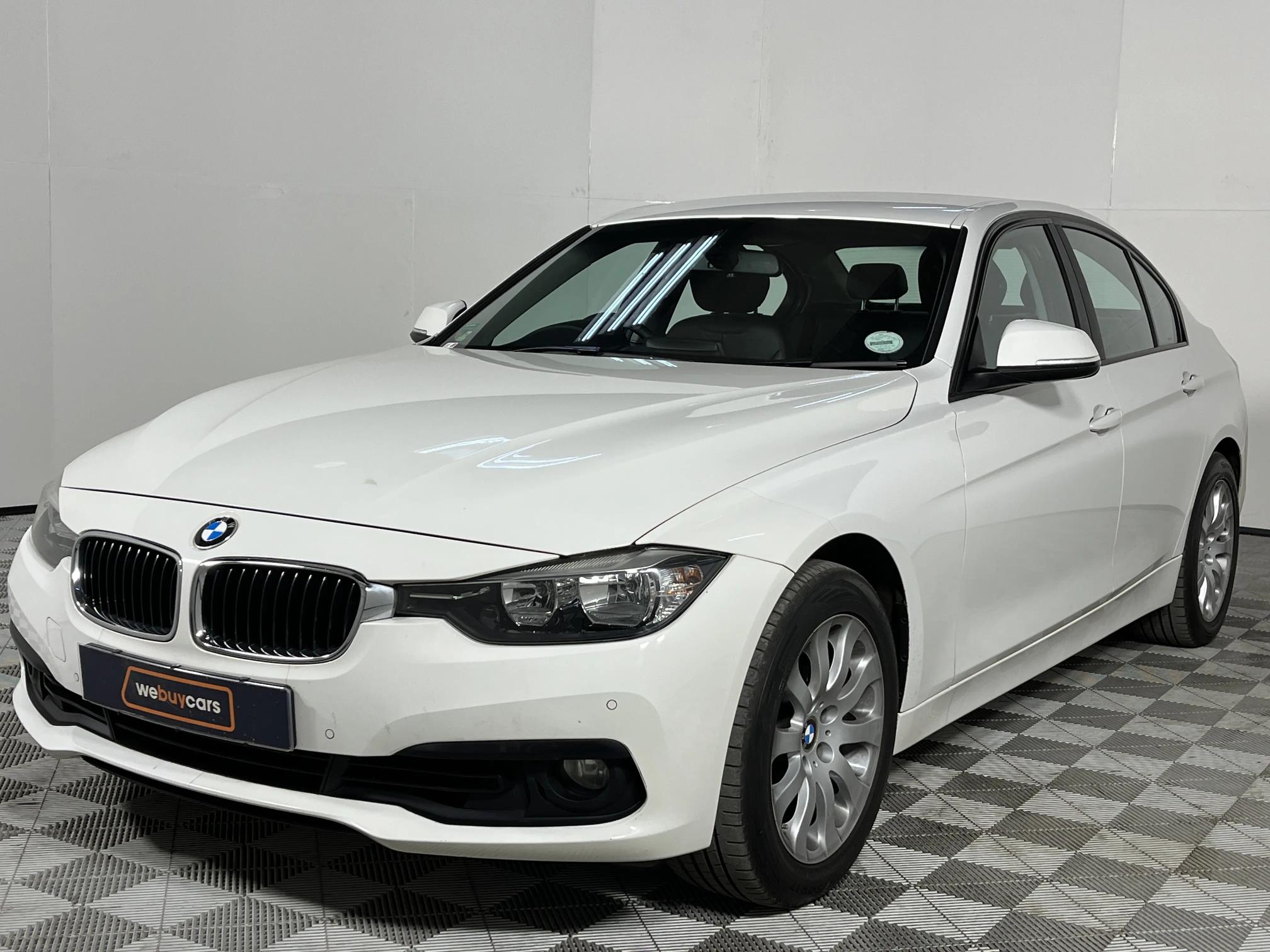 BMW 330i (F30)