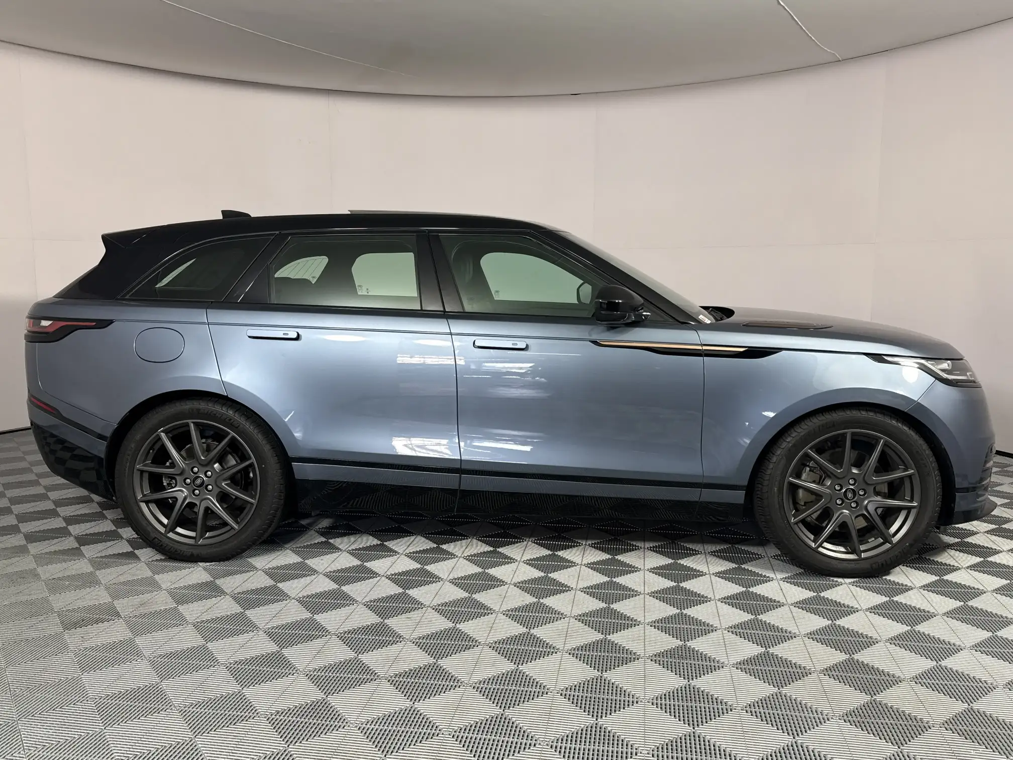 Land Rover Velar
