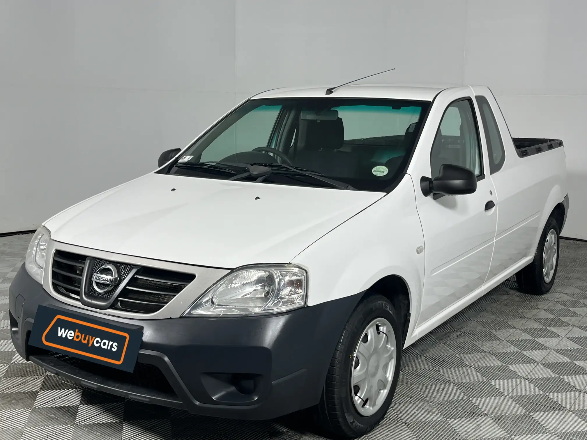 2020 Nissan NP200