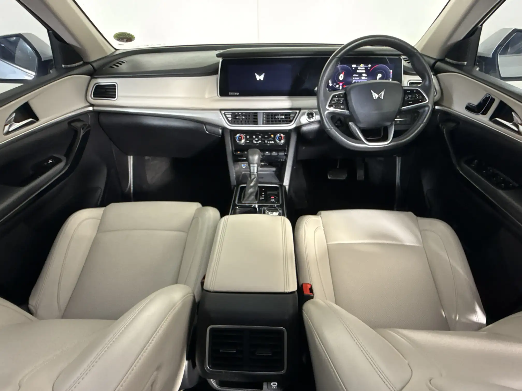 Mahindra XUV 700