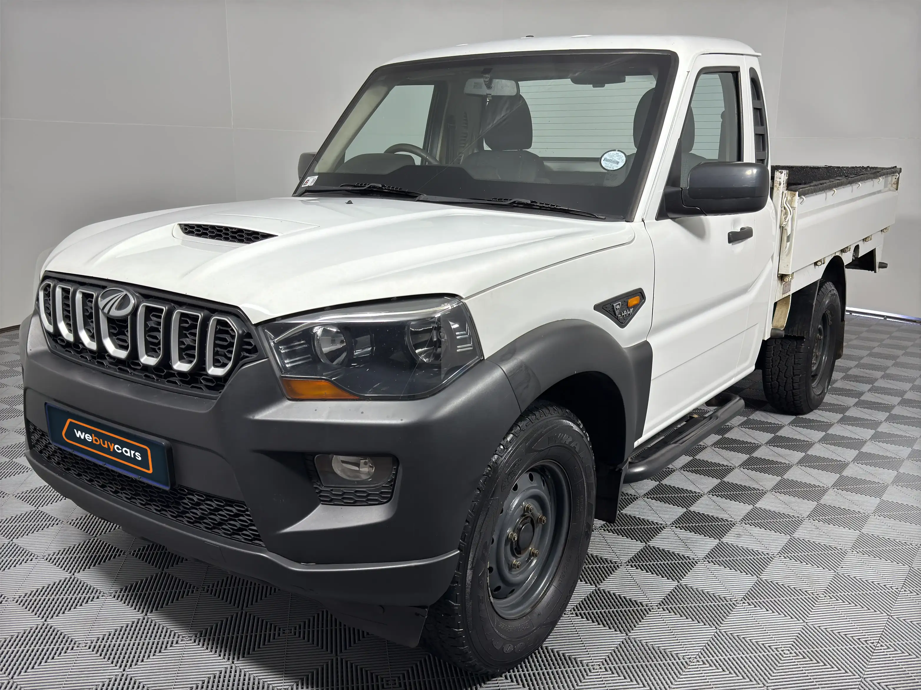 2020 Mahindra PIK UP
