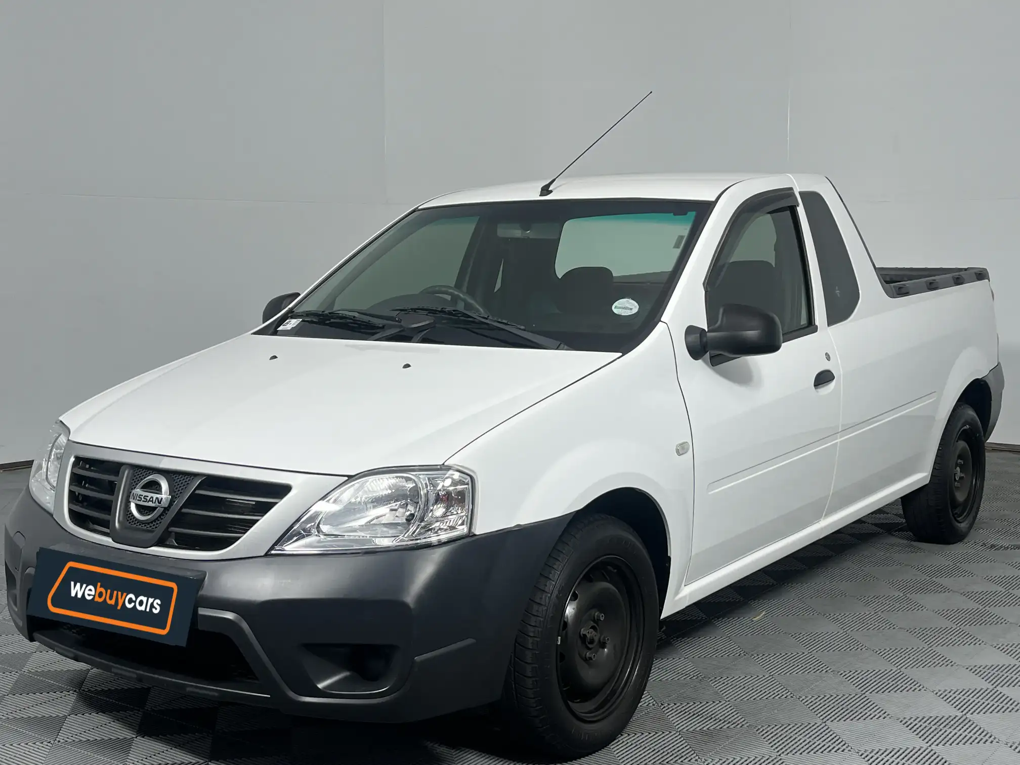 2021 Nissan NP200