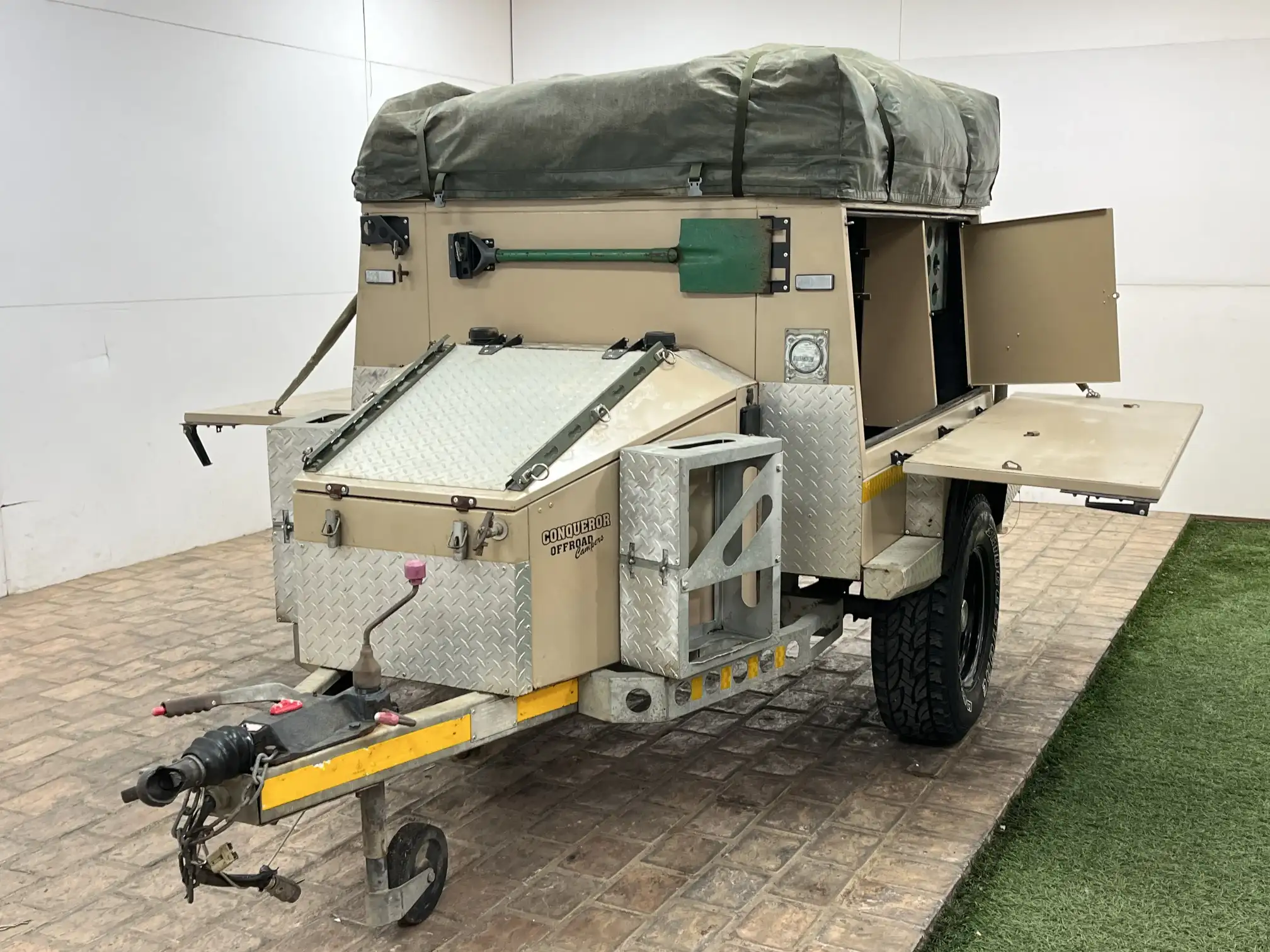 2009 Conqueror Compact 