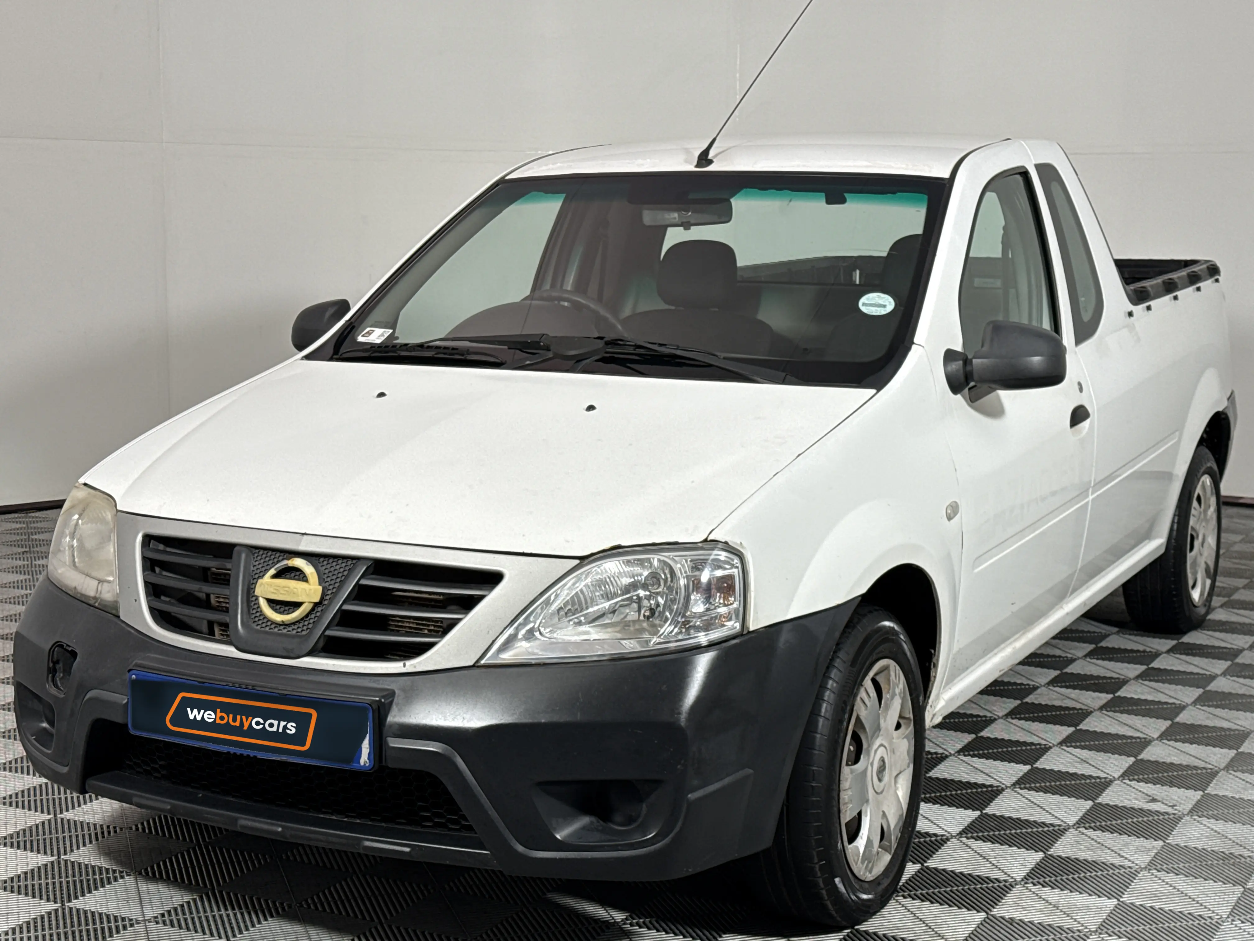 2017 Nissan NP200 1.6 A/C Safety Pack Pick Up Single Cab