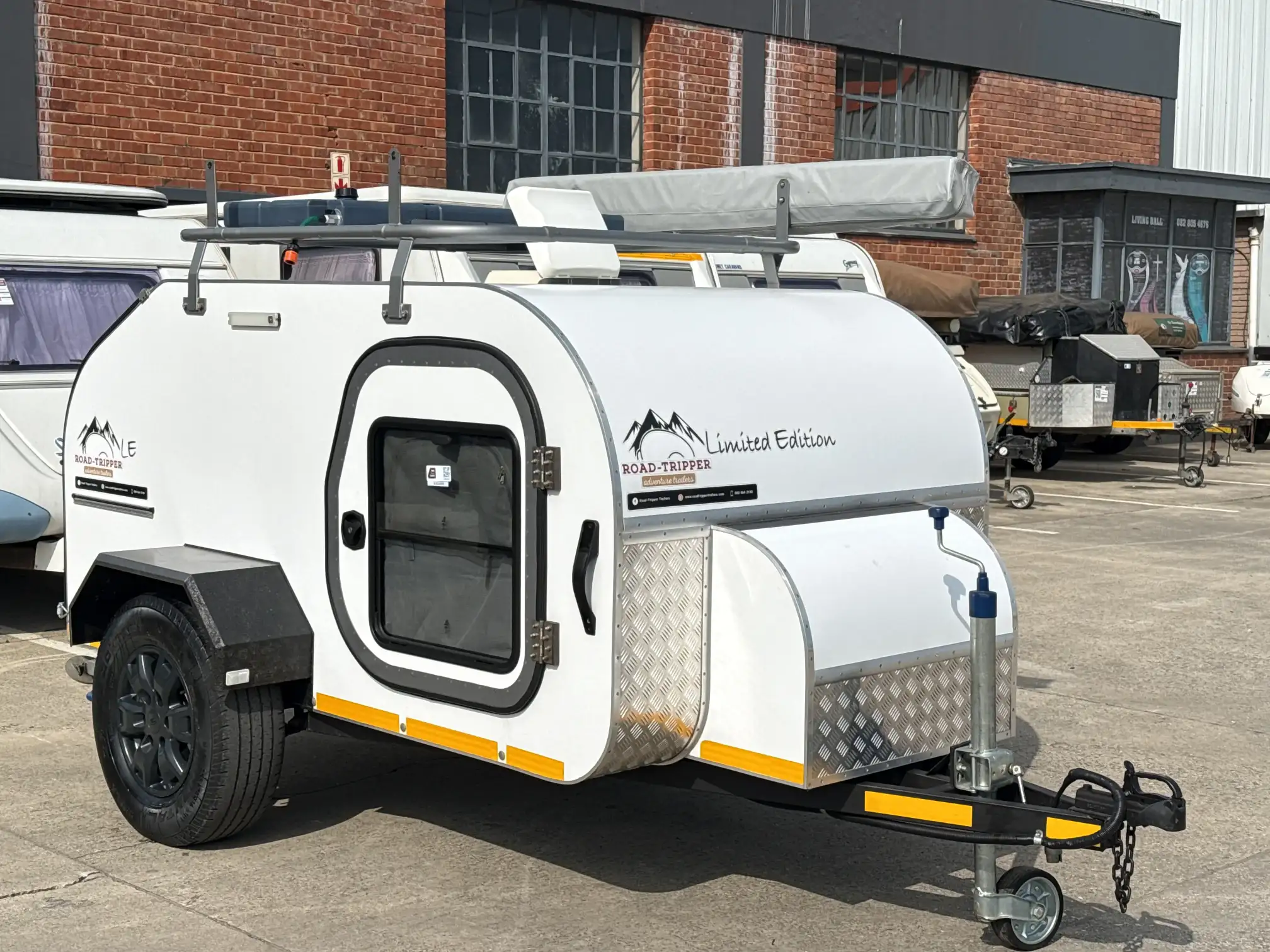 Road-Tipper LE