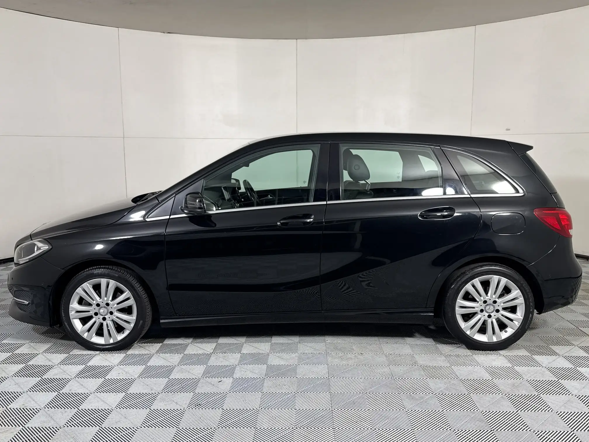 Mercedes-Benz B Class