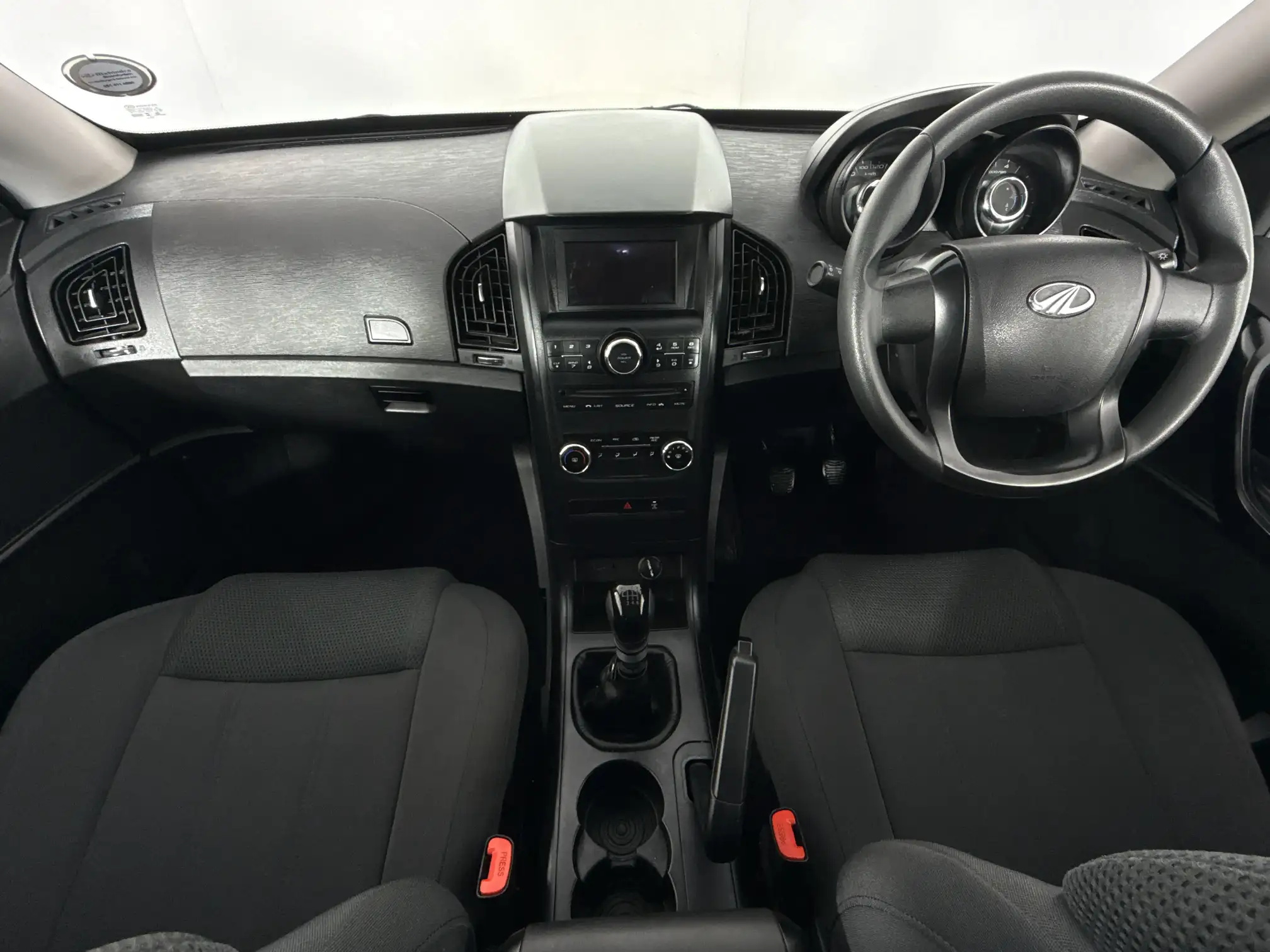 Mahindra XUV