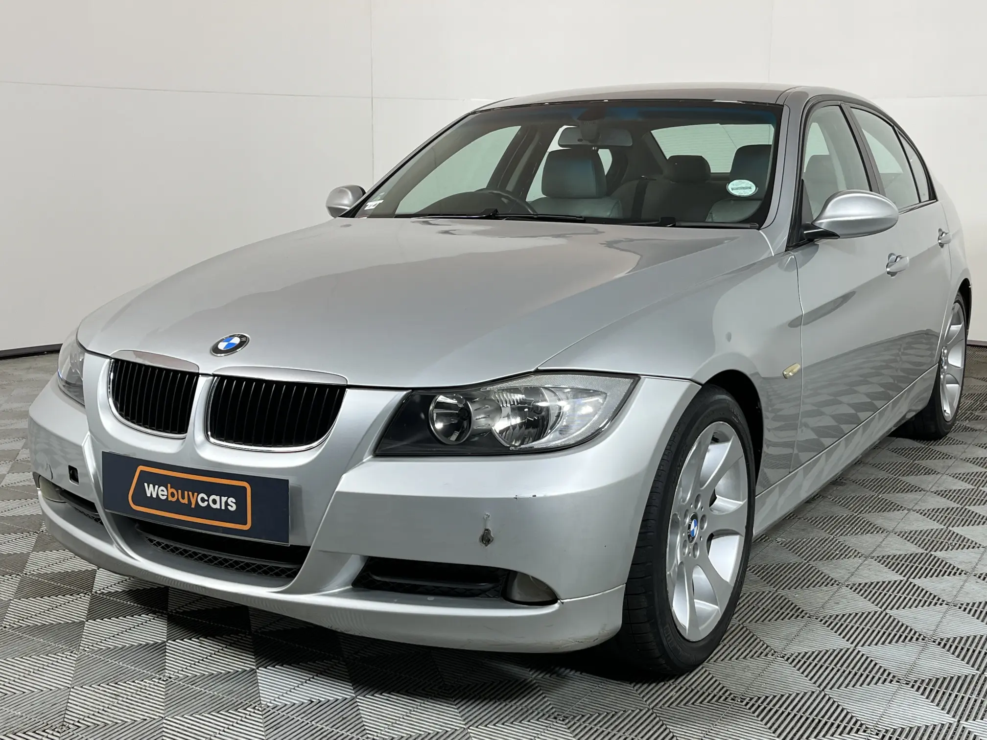 2006 BMW 3 Series 320i (E90)