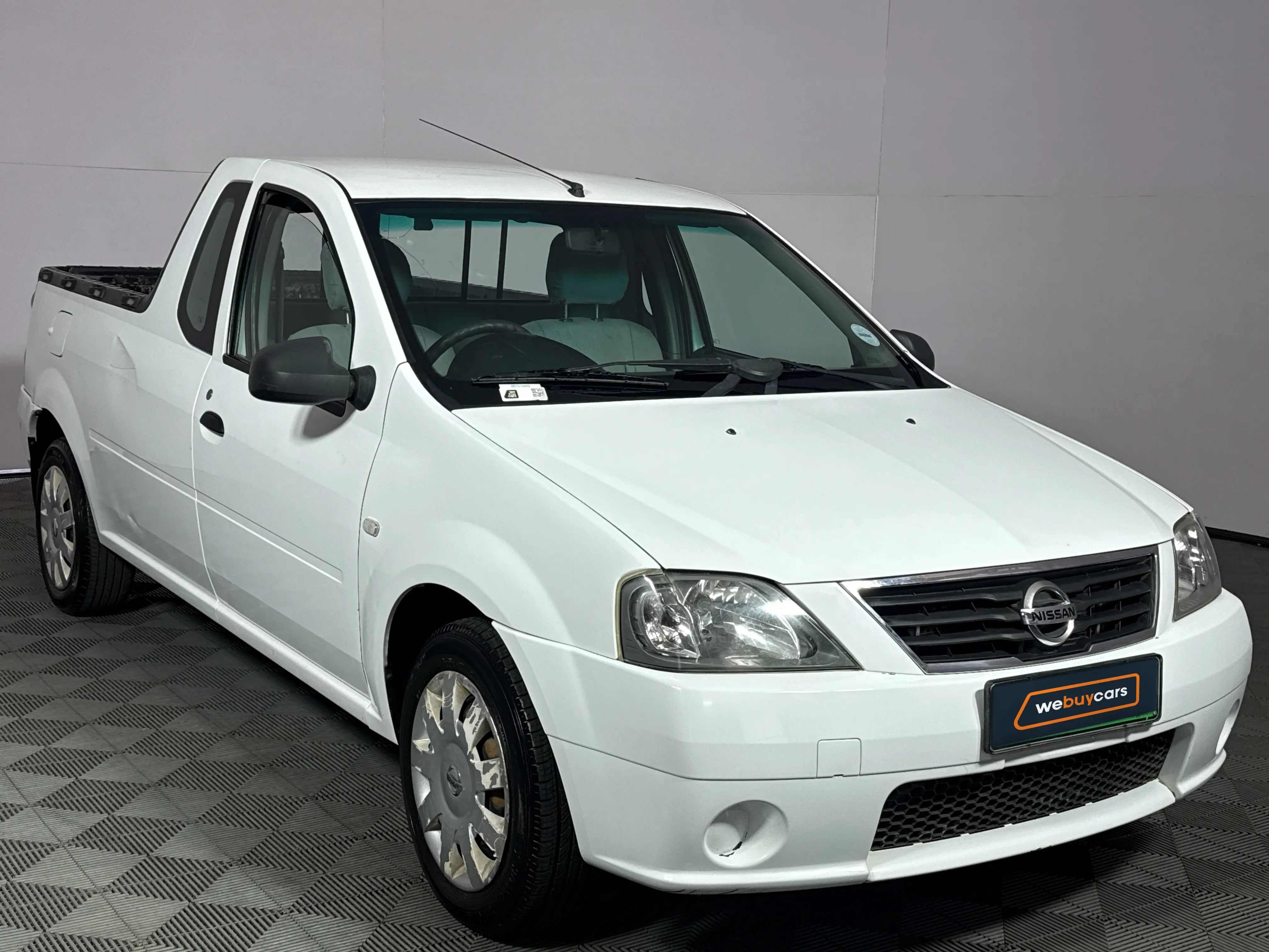 2009 Nissan NP200 1.6 Pick Up Single Cab, photo 3