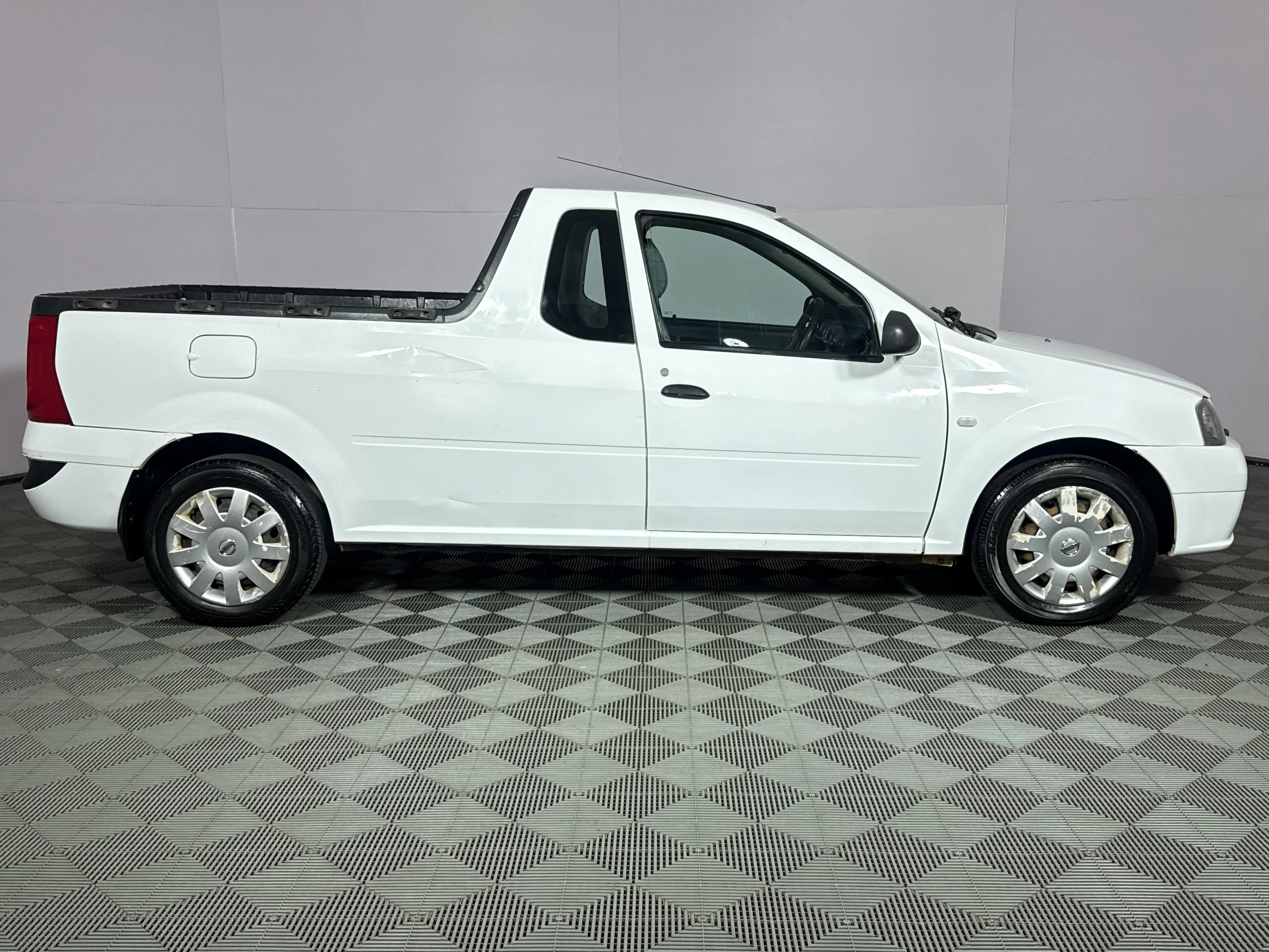 2009 Nissan NP200 1.6 Pick Up Single Cab, photo 4