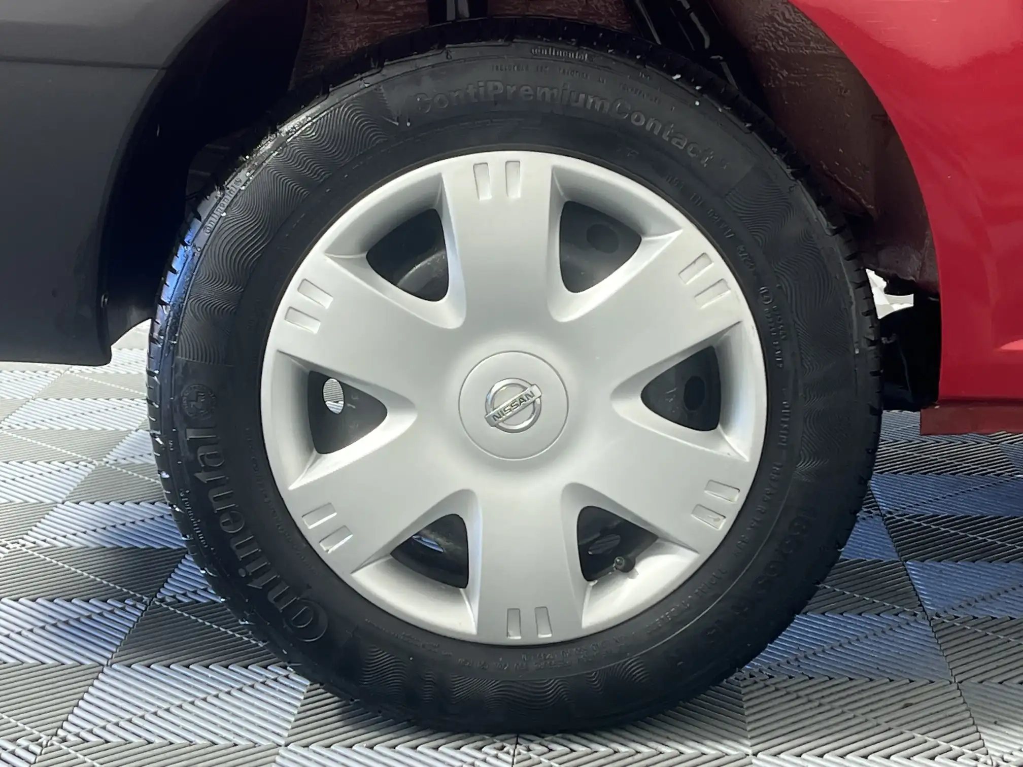 Nissan NP200