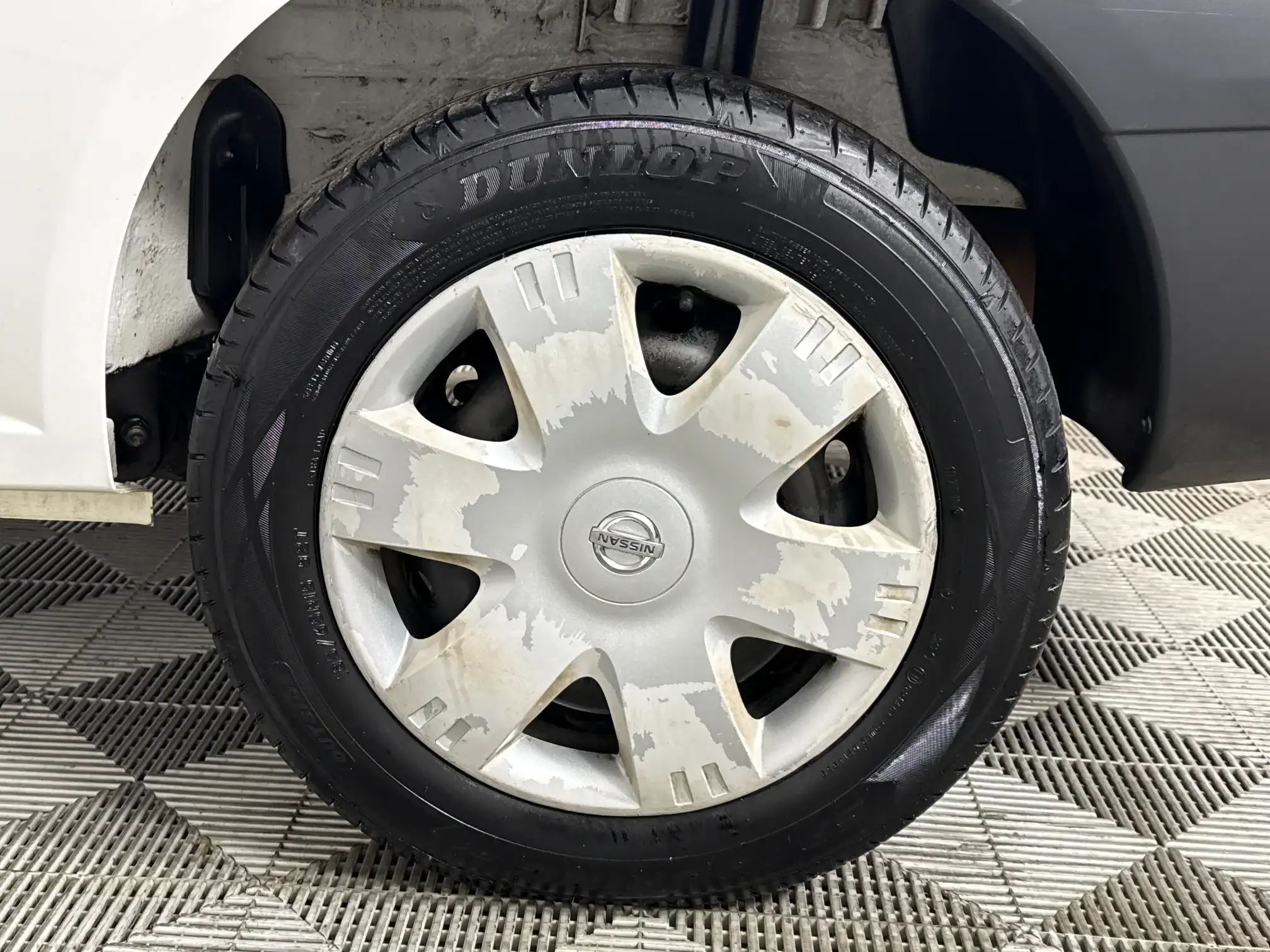 Nissan NP200