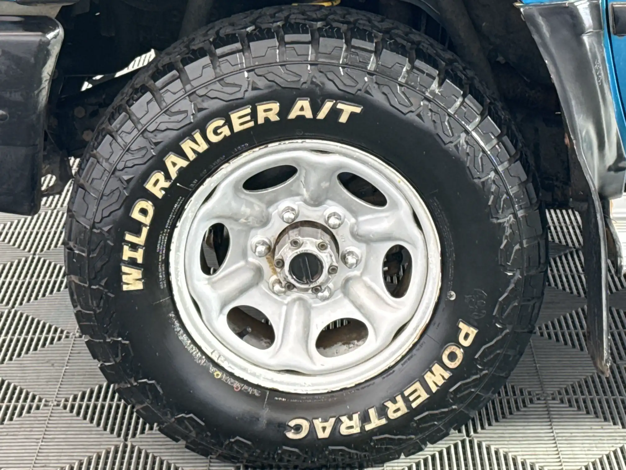 Nissan Hardbody