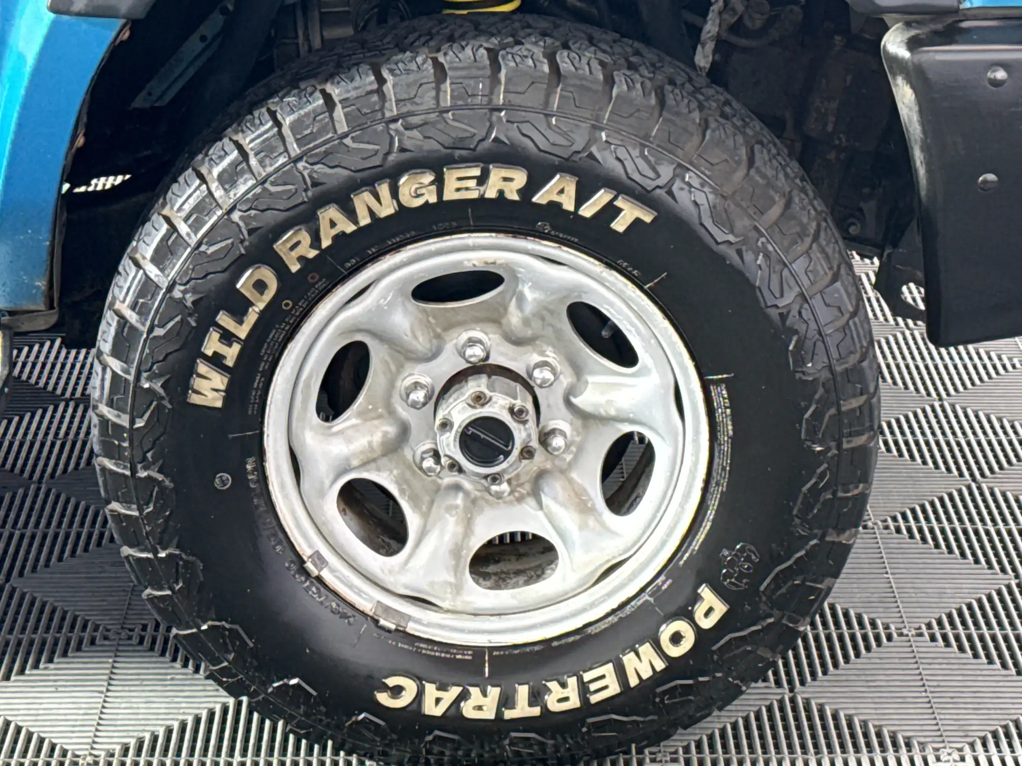 Nissan Hardbody
