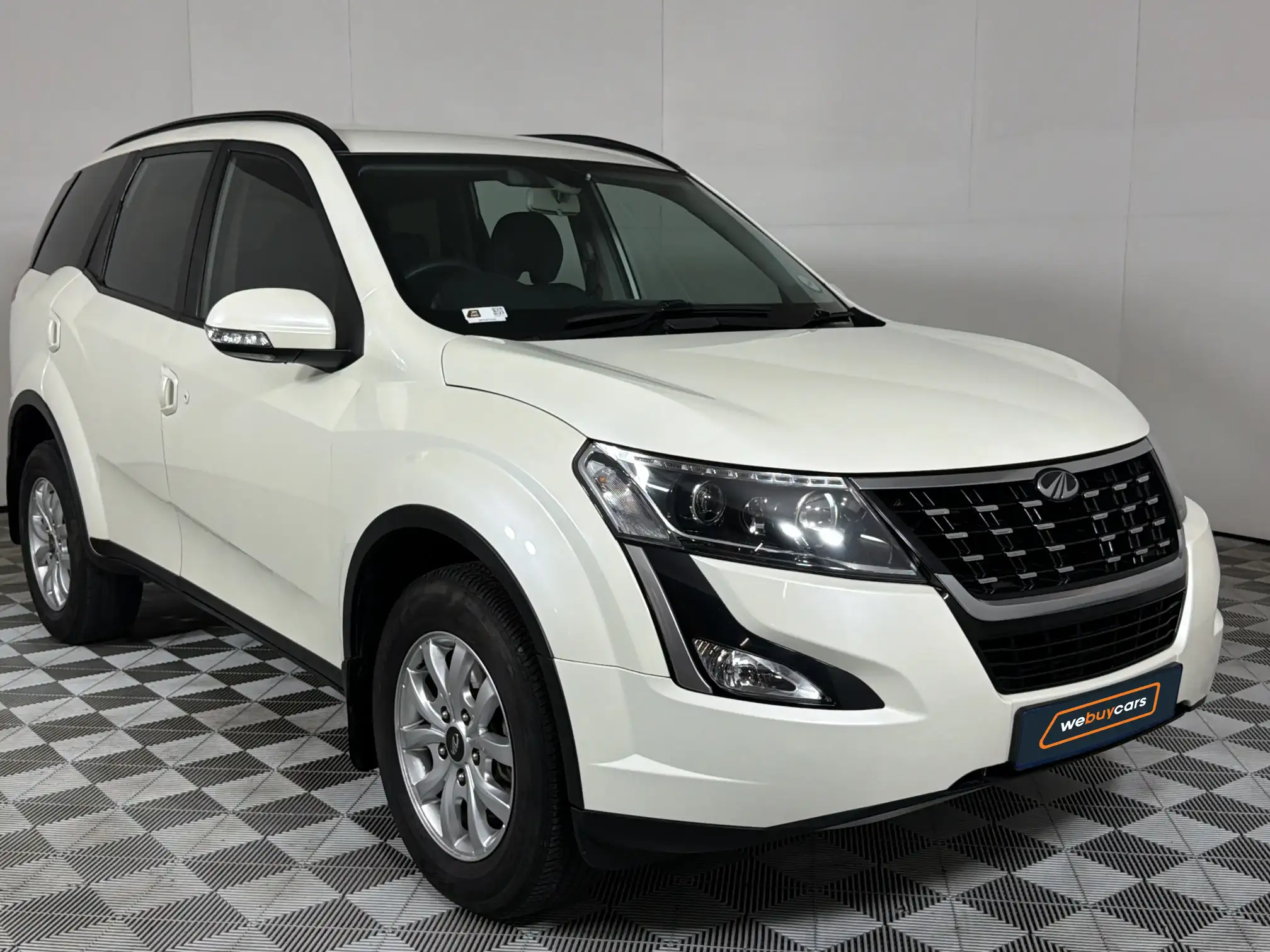 Mahindra XUV