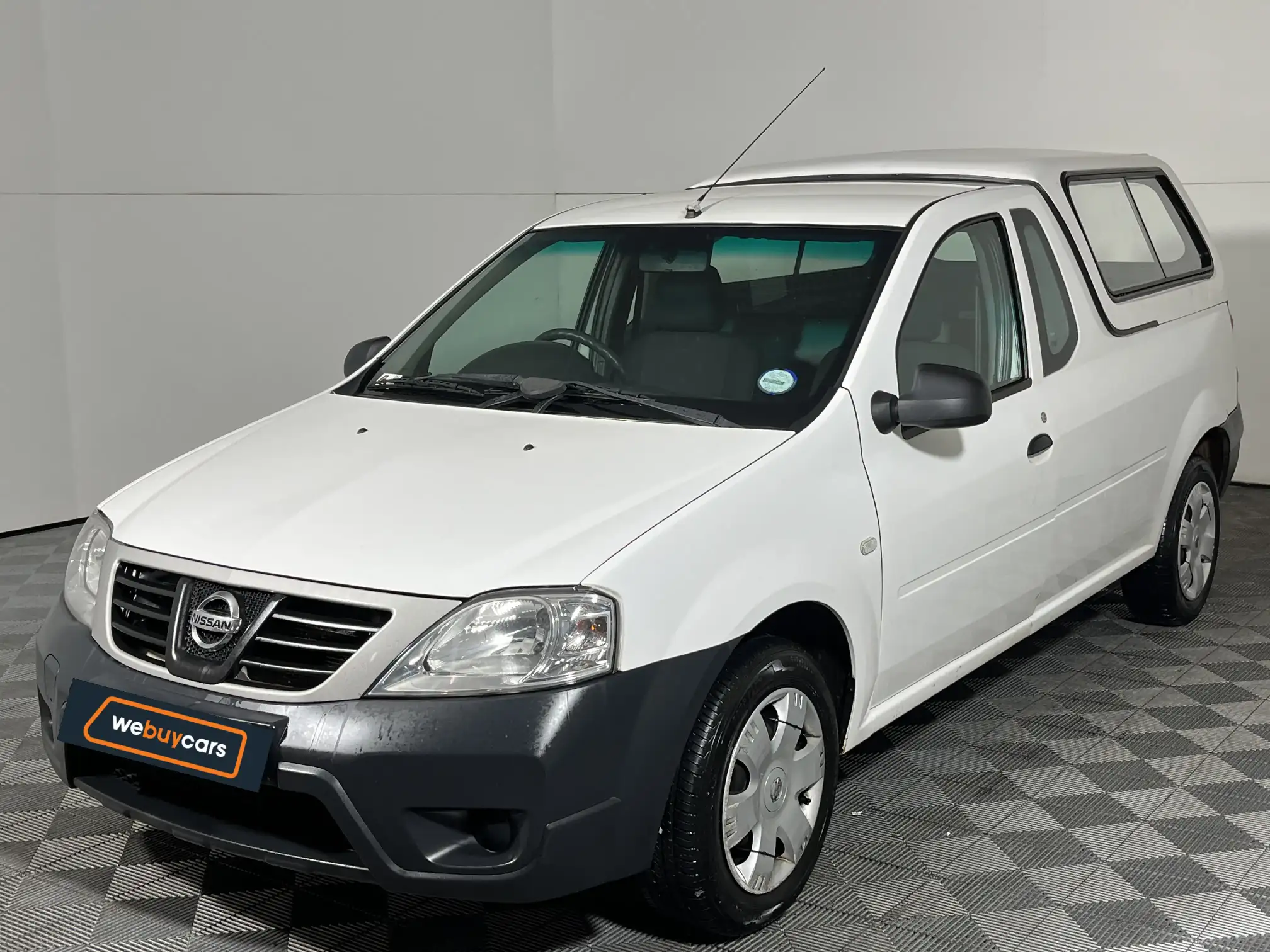 Nissan NP200