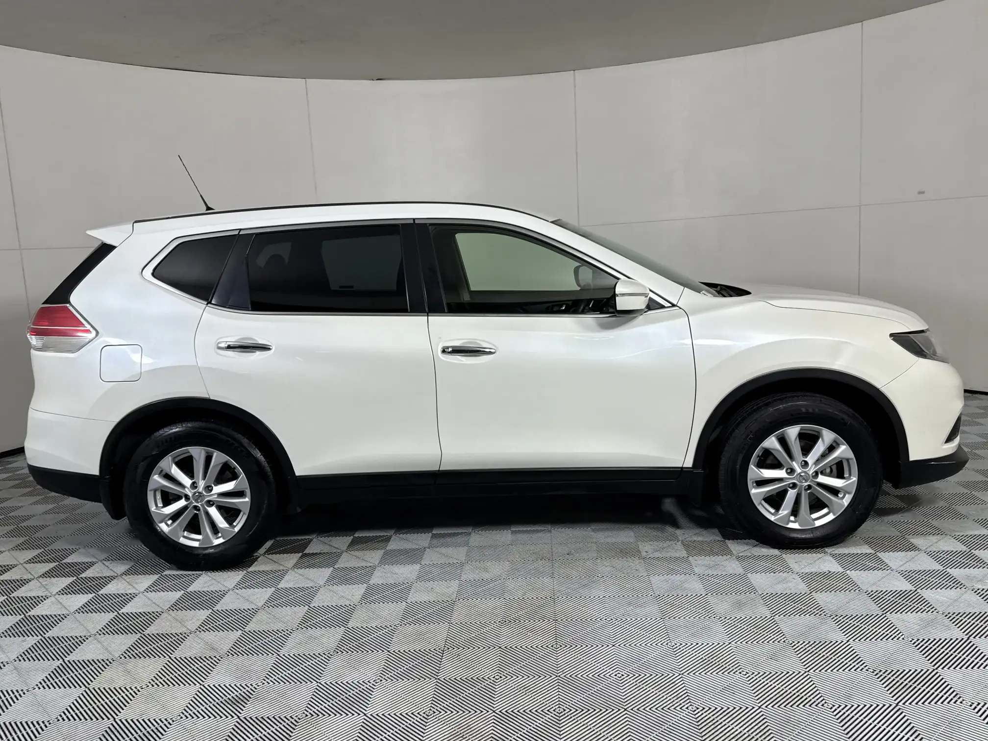 Nissan X Trail