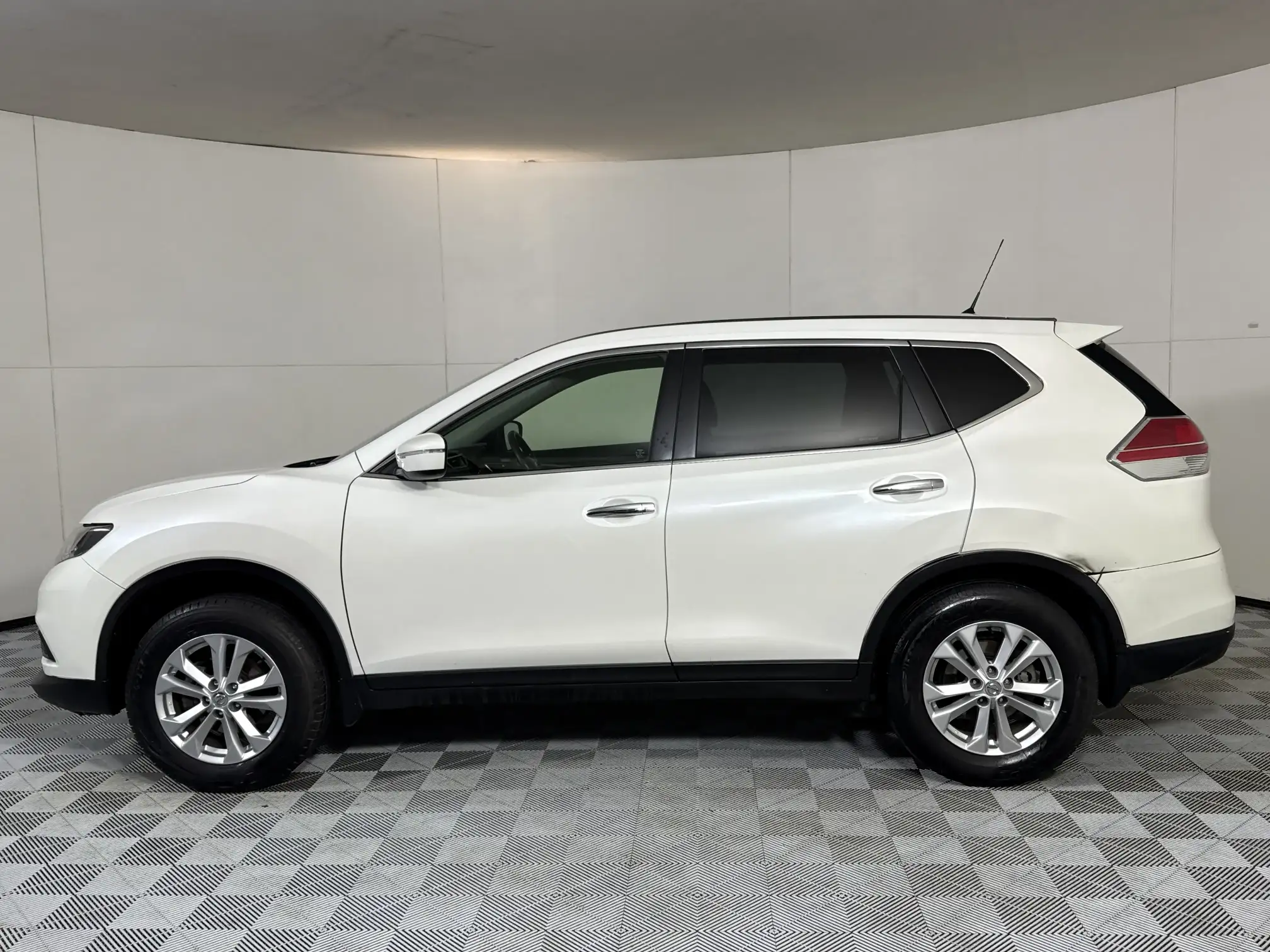 Nissan X Trail