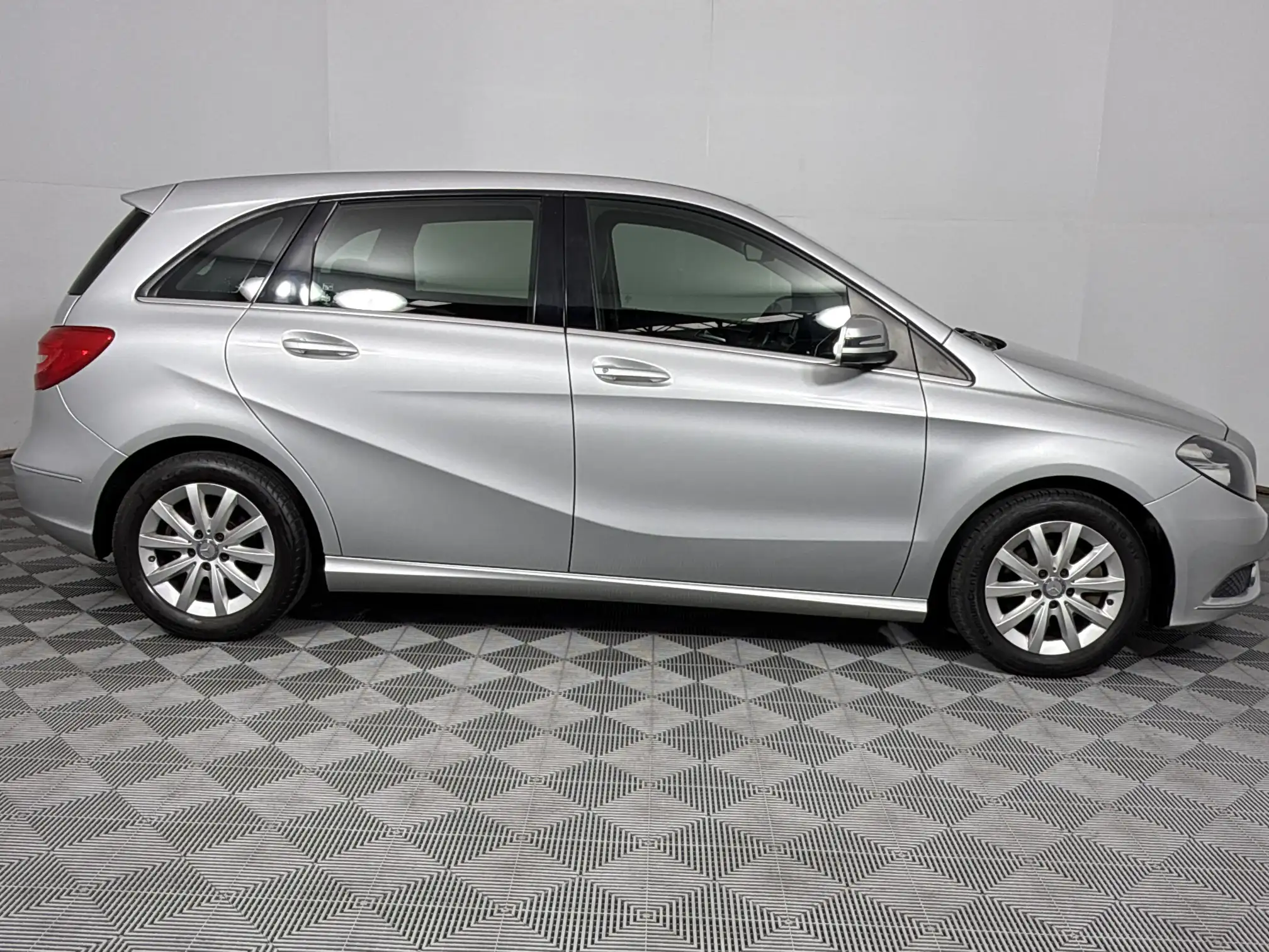 Mercedes-Benz B Class