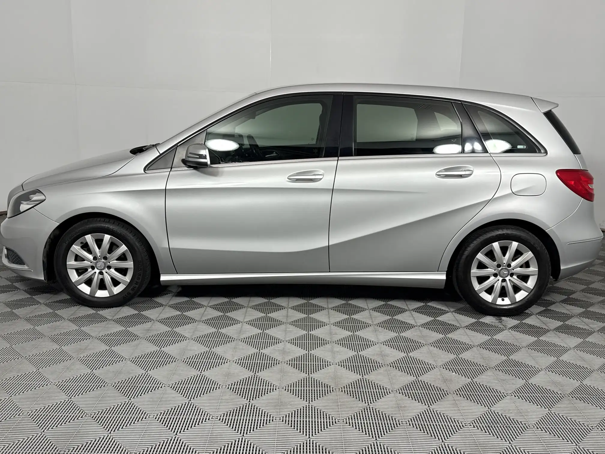 Mercedes-Benz B Class