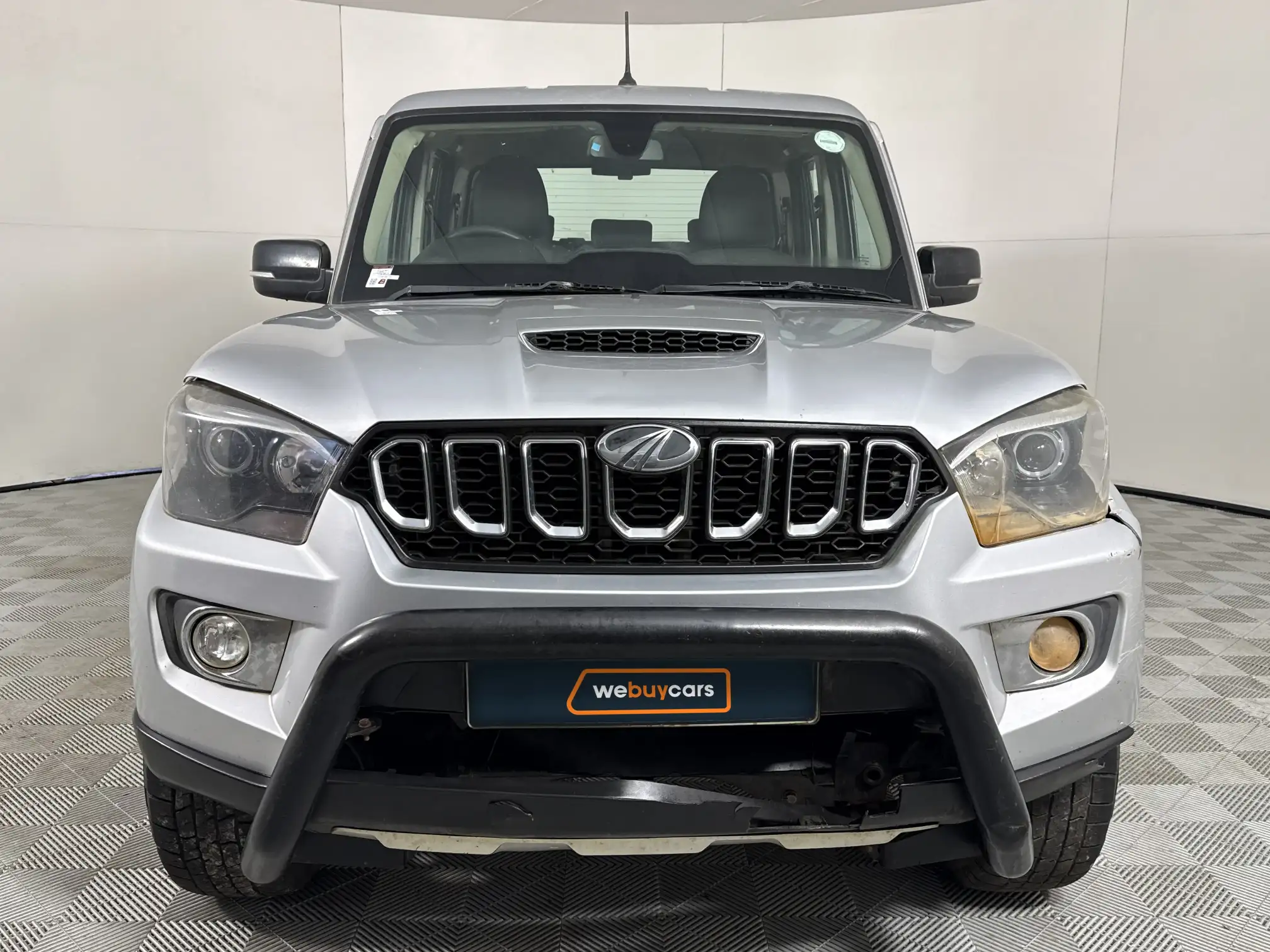 Mahindra PIK UP
