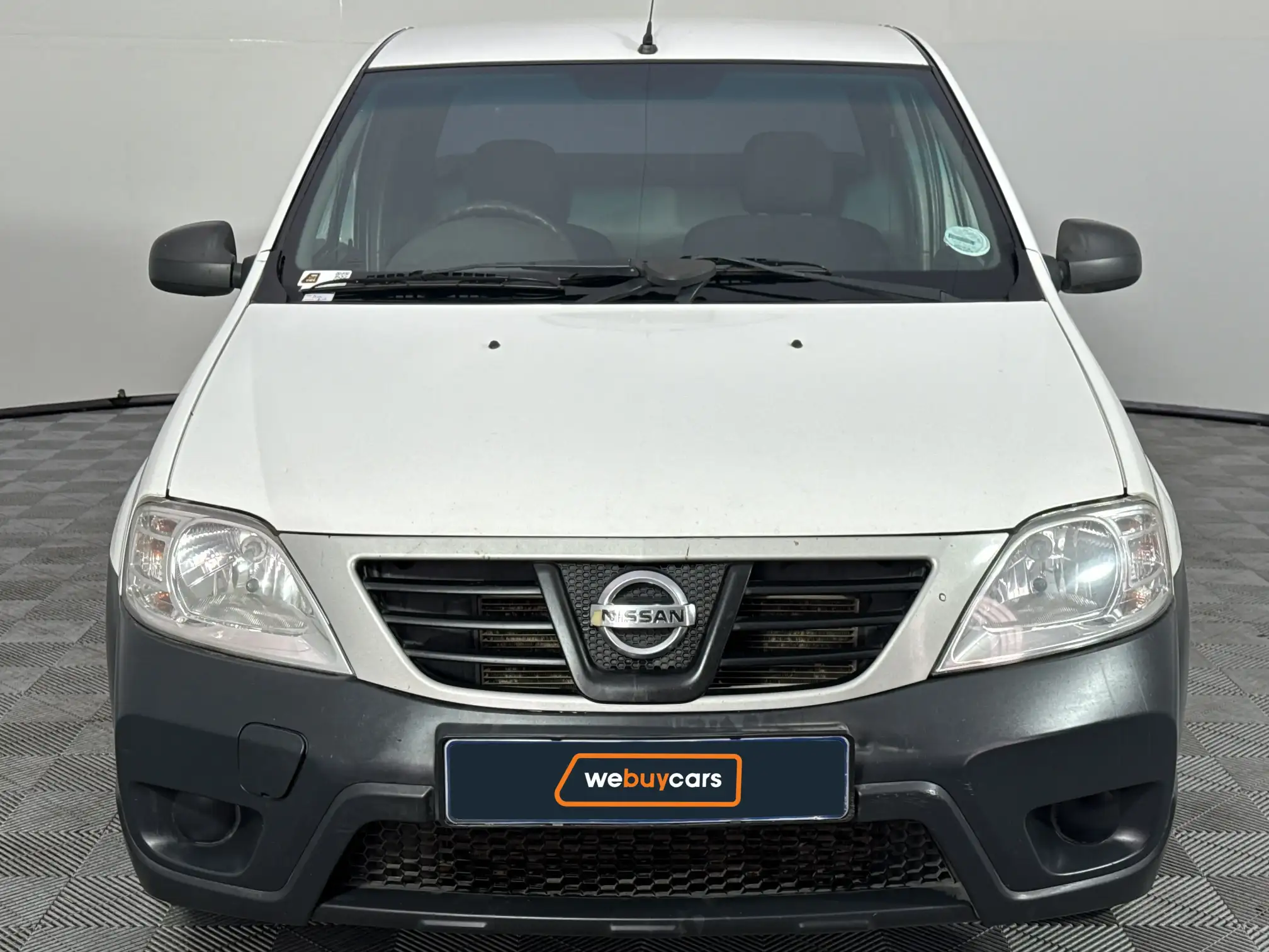 Nissan NP200