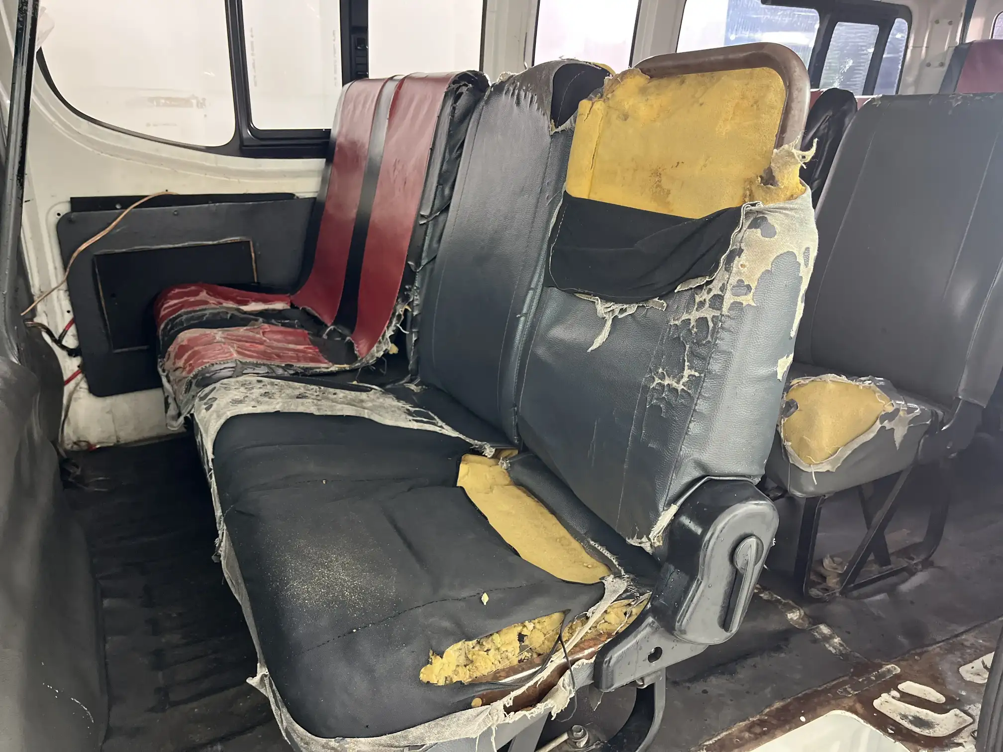 Nissan Nv350