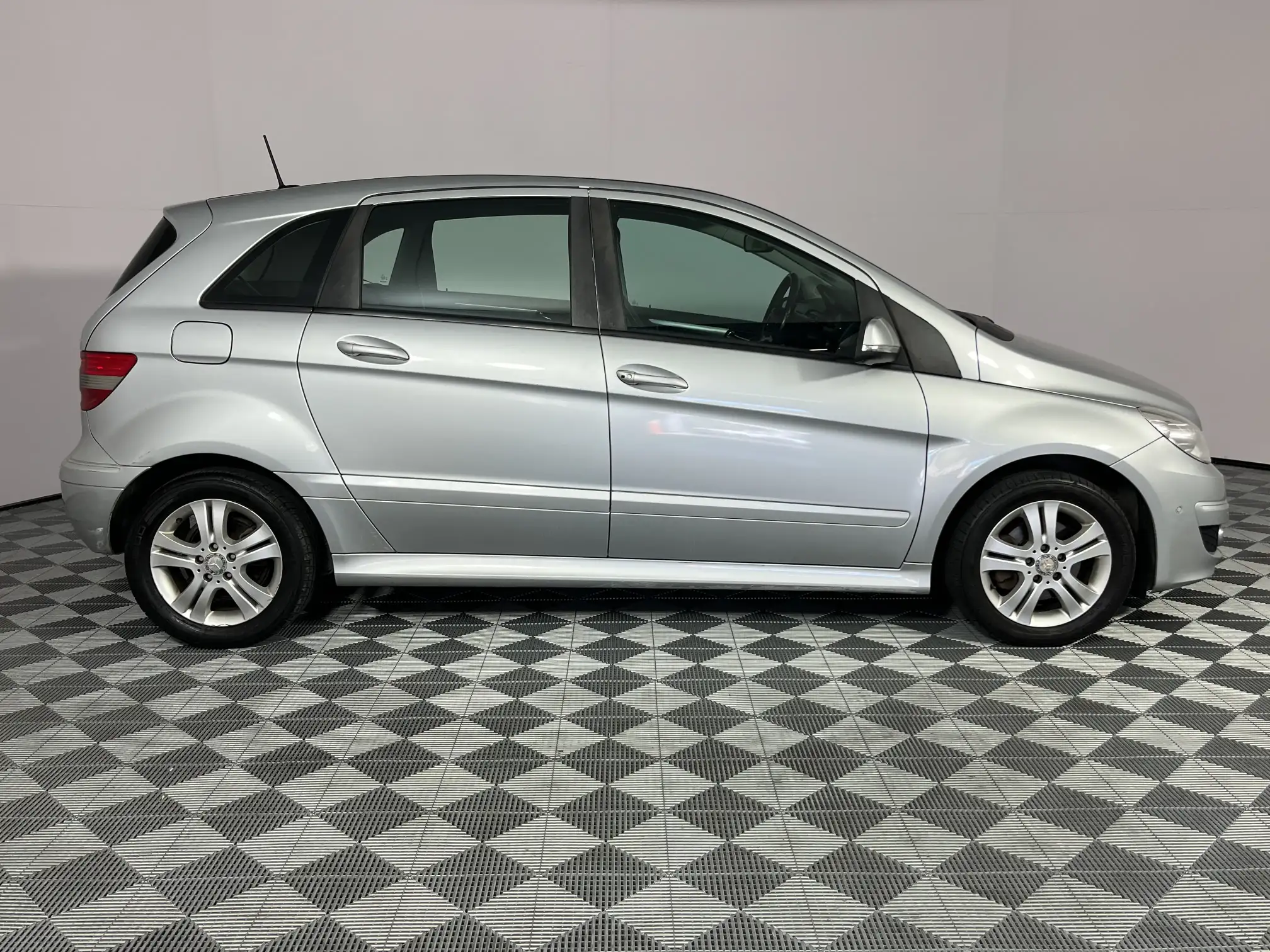 Mercedes-Benz B Class