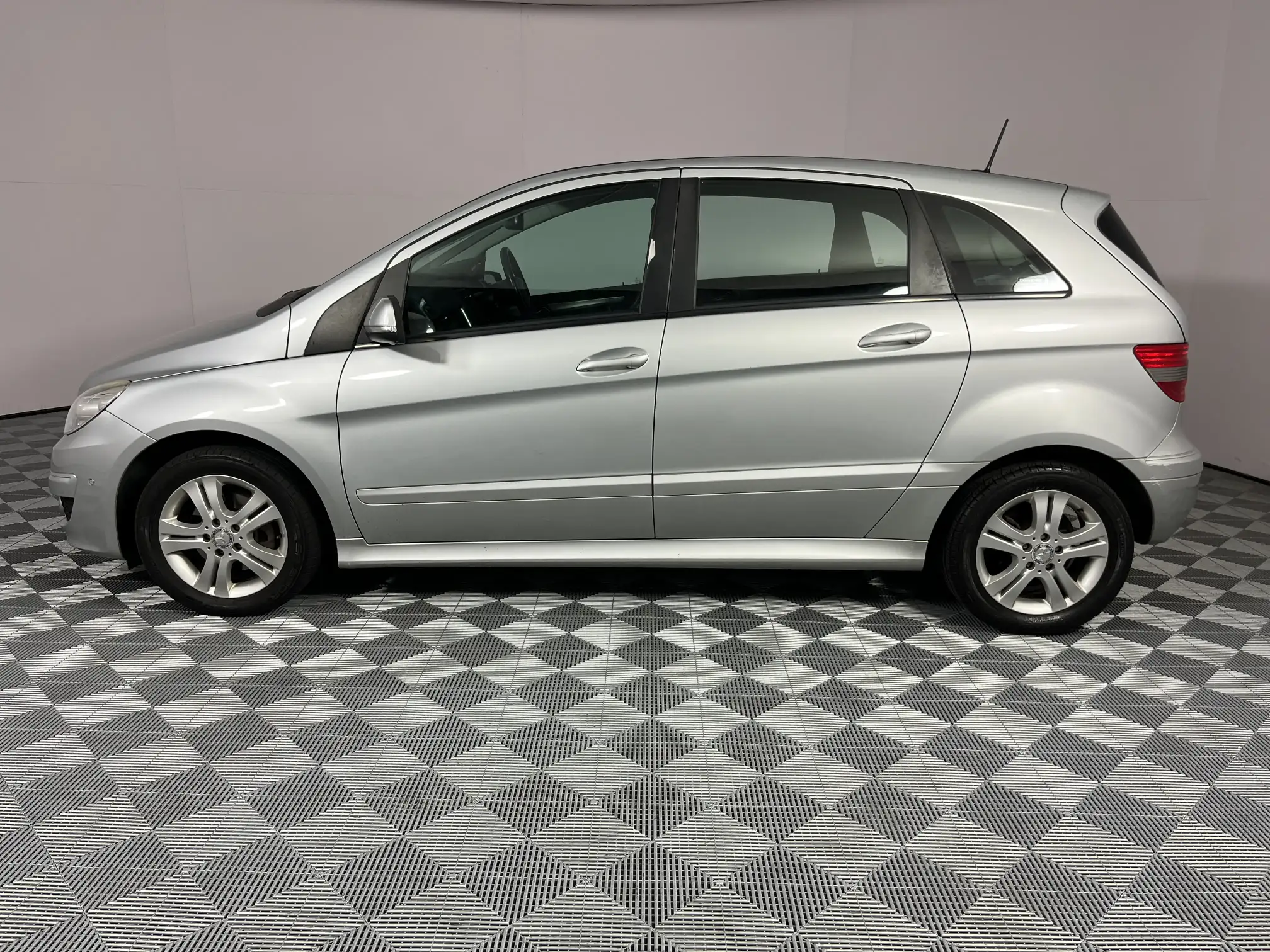 Mercedes-Benz B Class