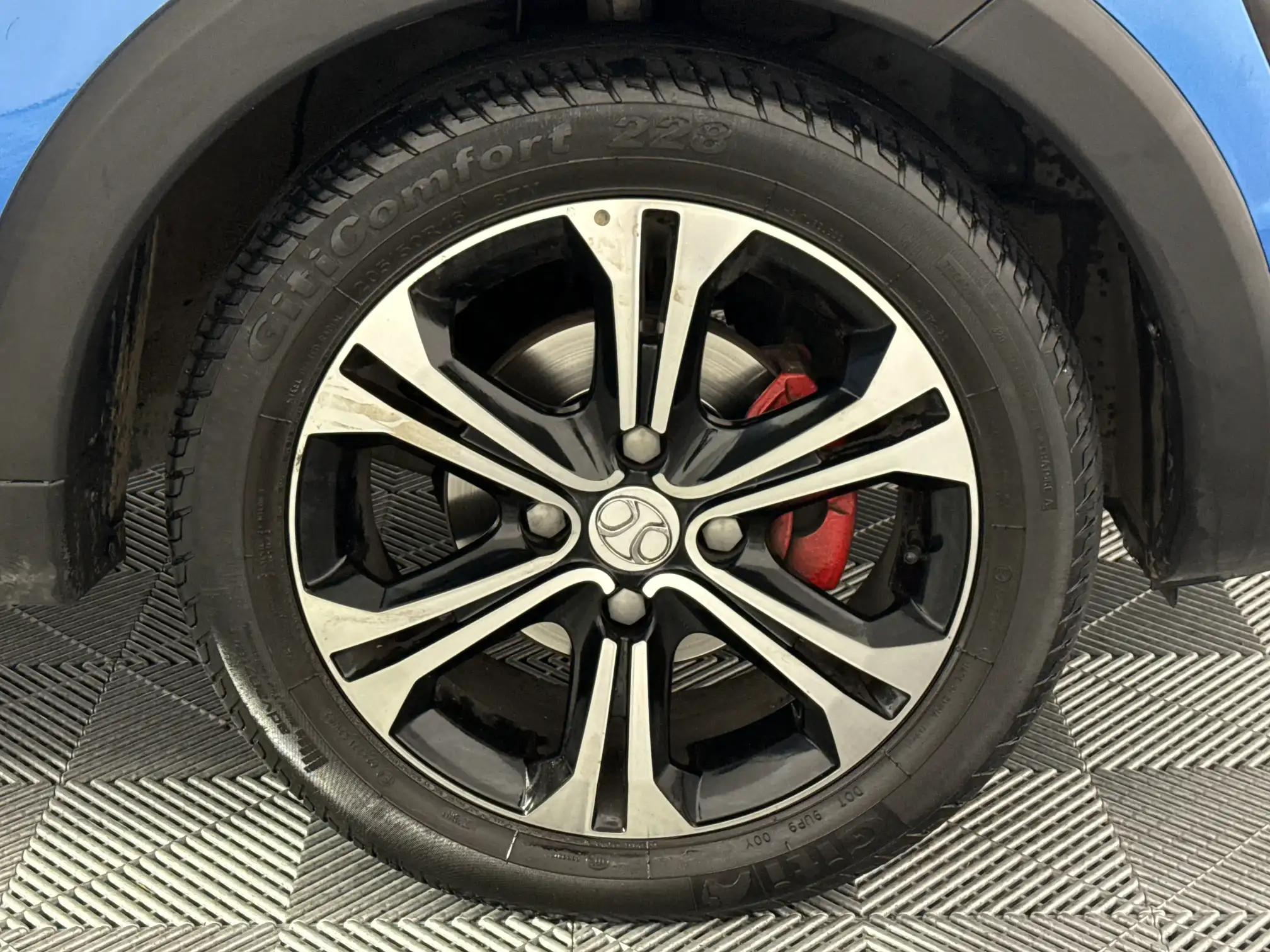Baic X25